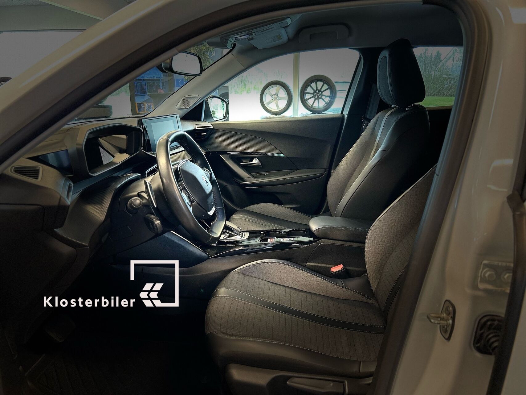 Billede af Peugeot 2008 1,2 PureTech Sportium EAT8 130HK 5d 8g Aut.