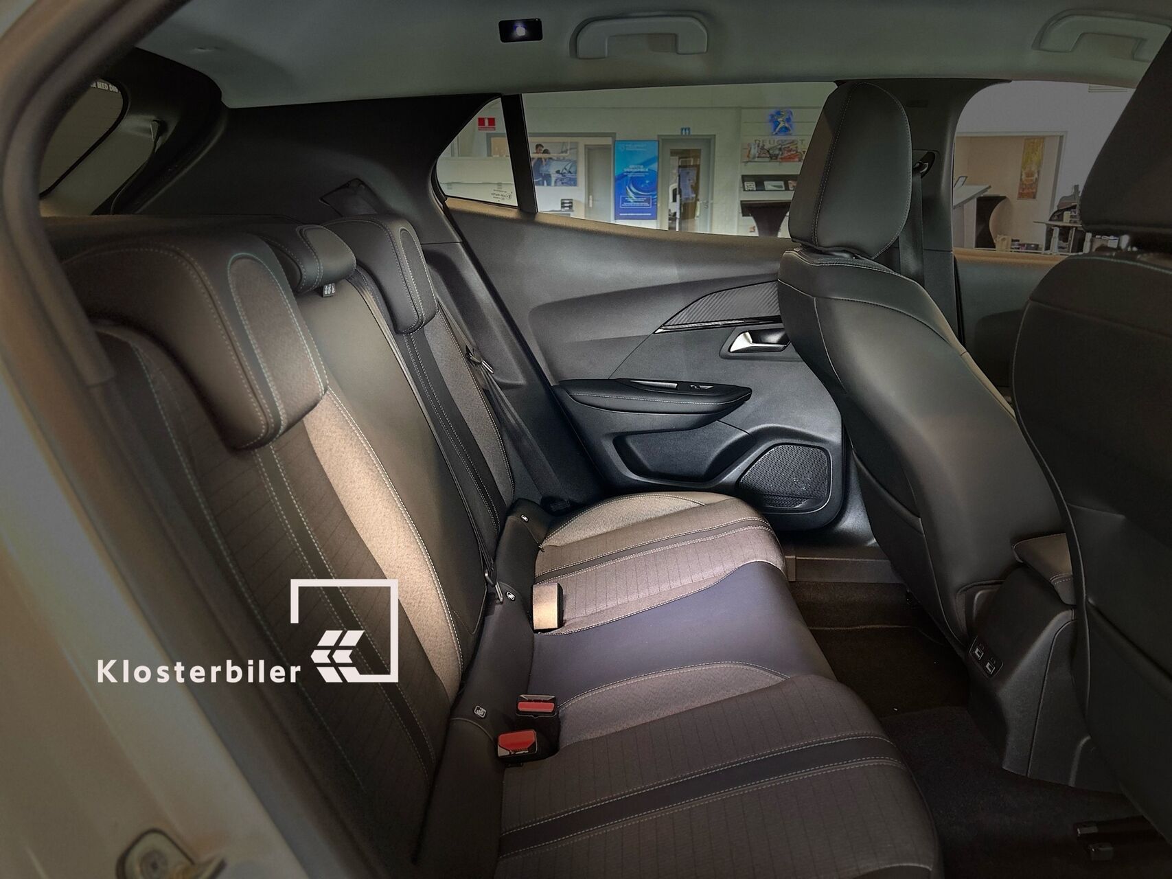 Billede af Peugeot 2008 1,2 PureTech Sportium EAT8 130HK 5d 8g Aut.