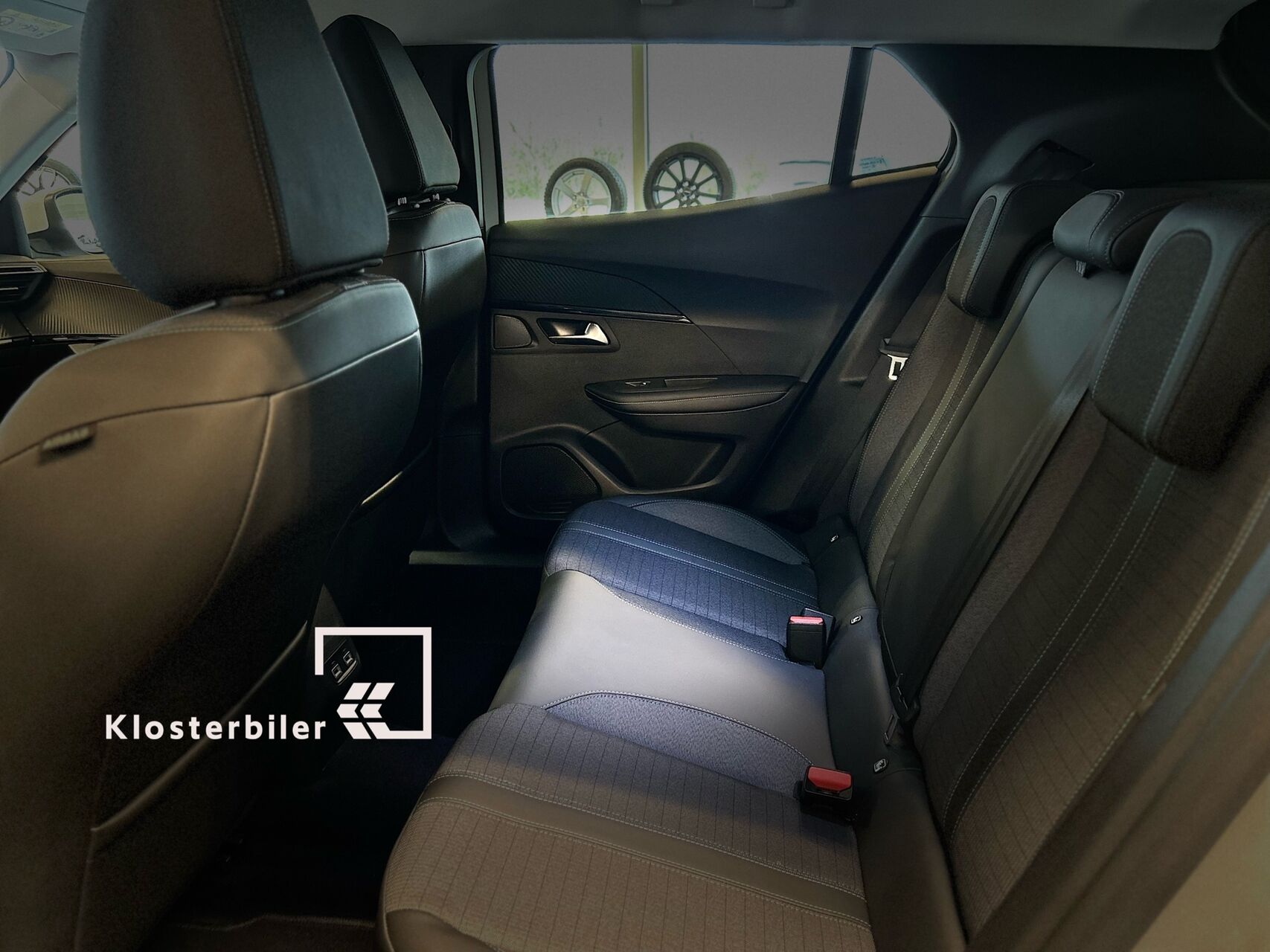 Billede af Peugeot 2008 1,2 PureTech Sportium EAT8 130HK 5d 8g Aut.