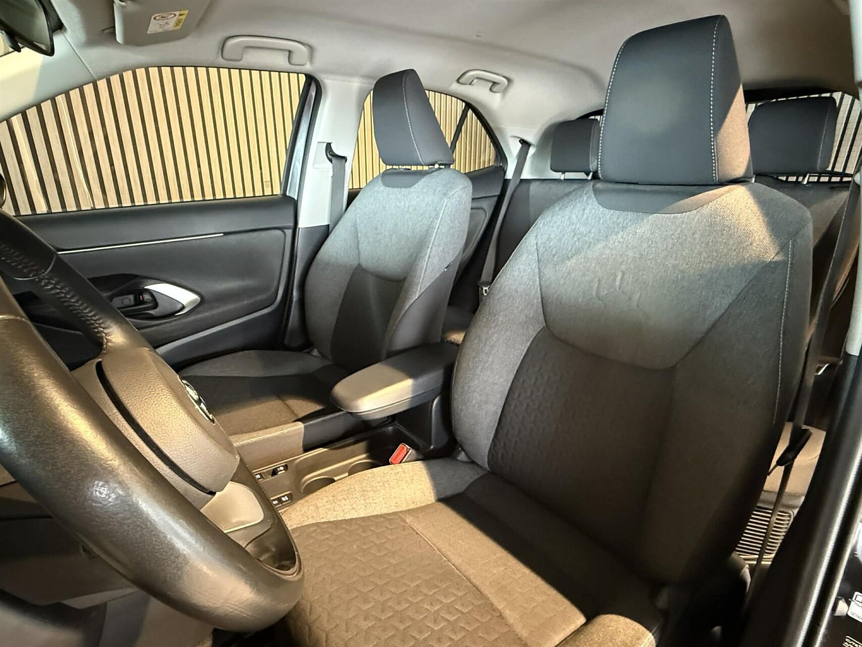 Billede af Toyota Yaris Cross 1,5 Hybrid Essential Comfort 116HK 5d Trinl. Gear