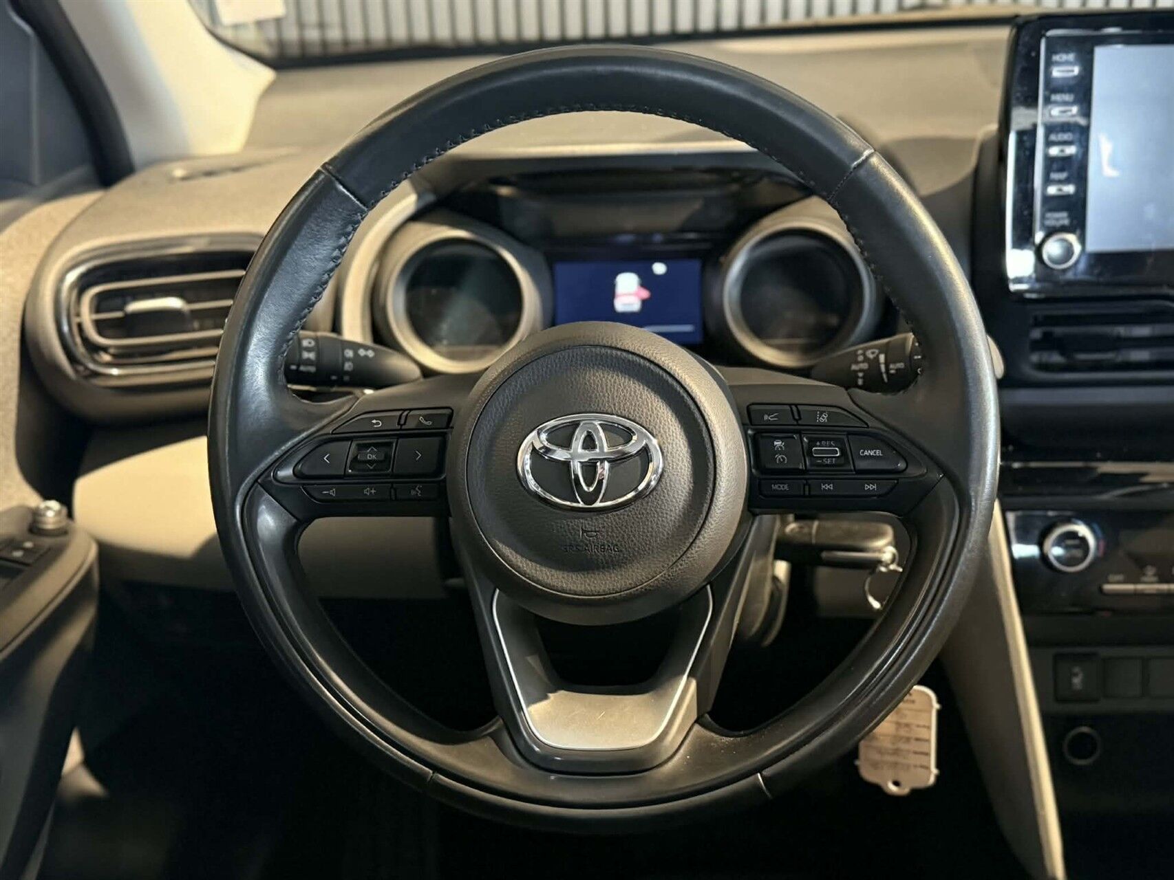 Billede af Toyota Yaris Cross 1,5 Hybrid Essential Comfort 116HK 5d Trinl. Gear