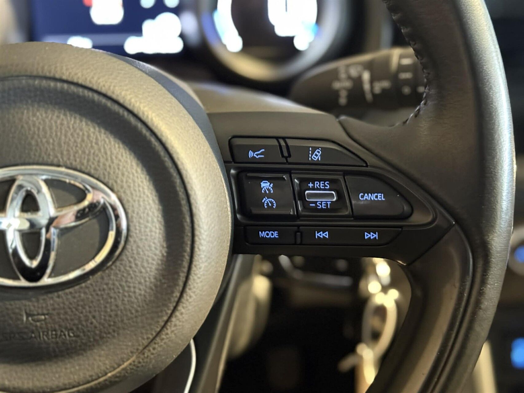 Billede af Toyota Yaris Cross 1,5 Hybrid Essential Comfort 116HK 5d Trinl. Gear