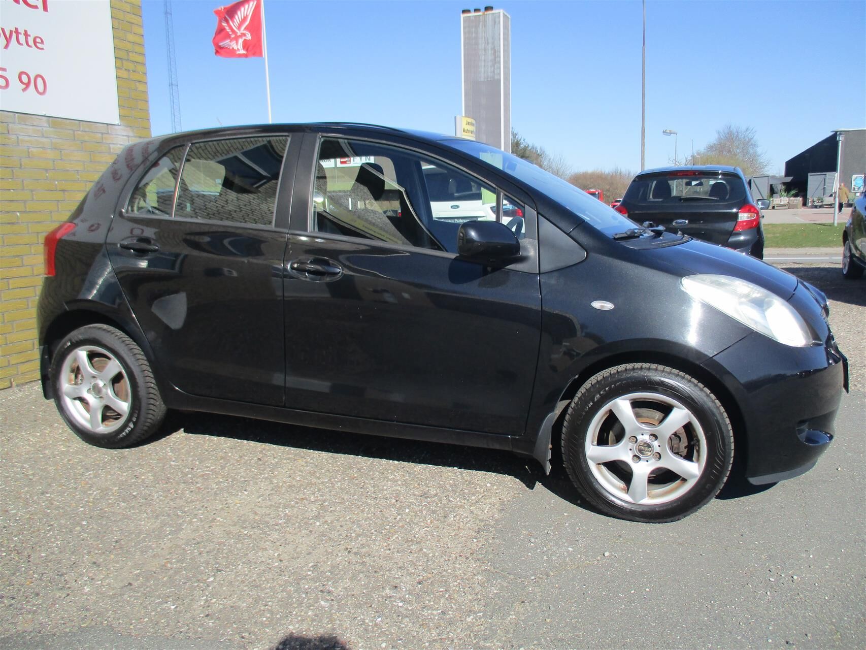 Billede af Toyota Yaris 1,3 VVT-I Linea Luna 87HK 5d