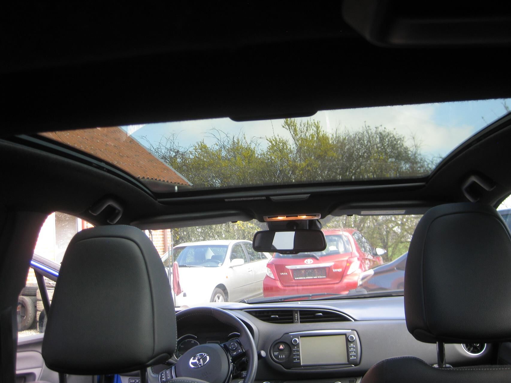 Billede af Toyota Yaris 1,5 Hybrid H3 Smartpakke E-CVT 100HK 5d Trinl. Gear