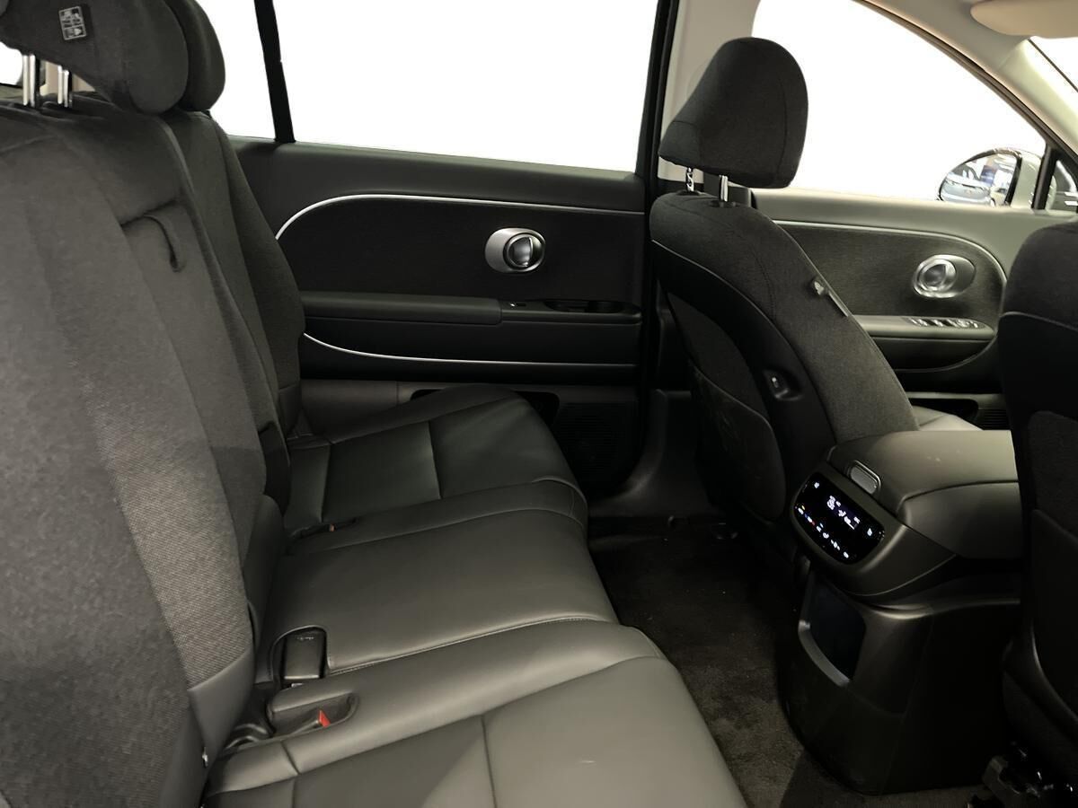 Billede af Hyundai Ioniq 9 7 Sæder Electric 110,3 kWh Advanced 218HK 5d Aut.