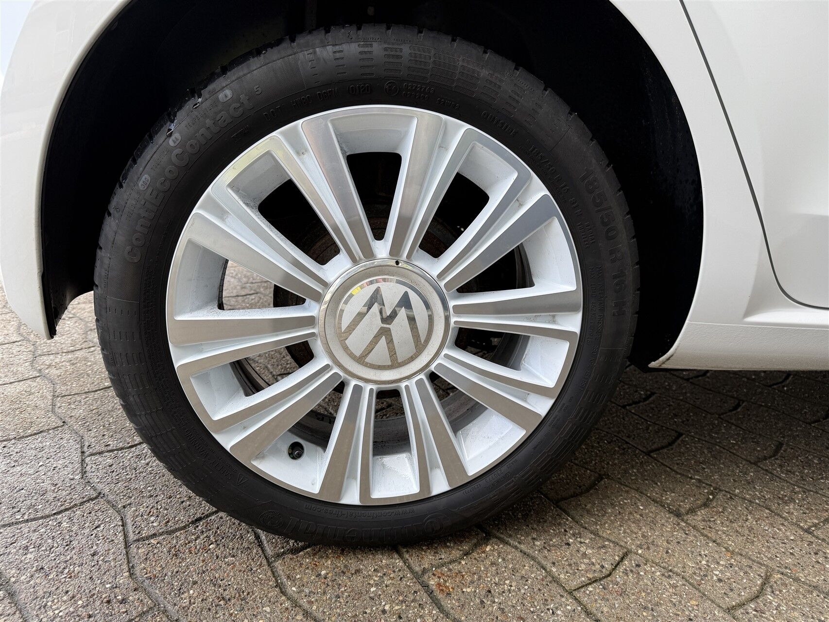 Billede af VW up 1,0 MPI BMT Move 60HK 5d