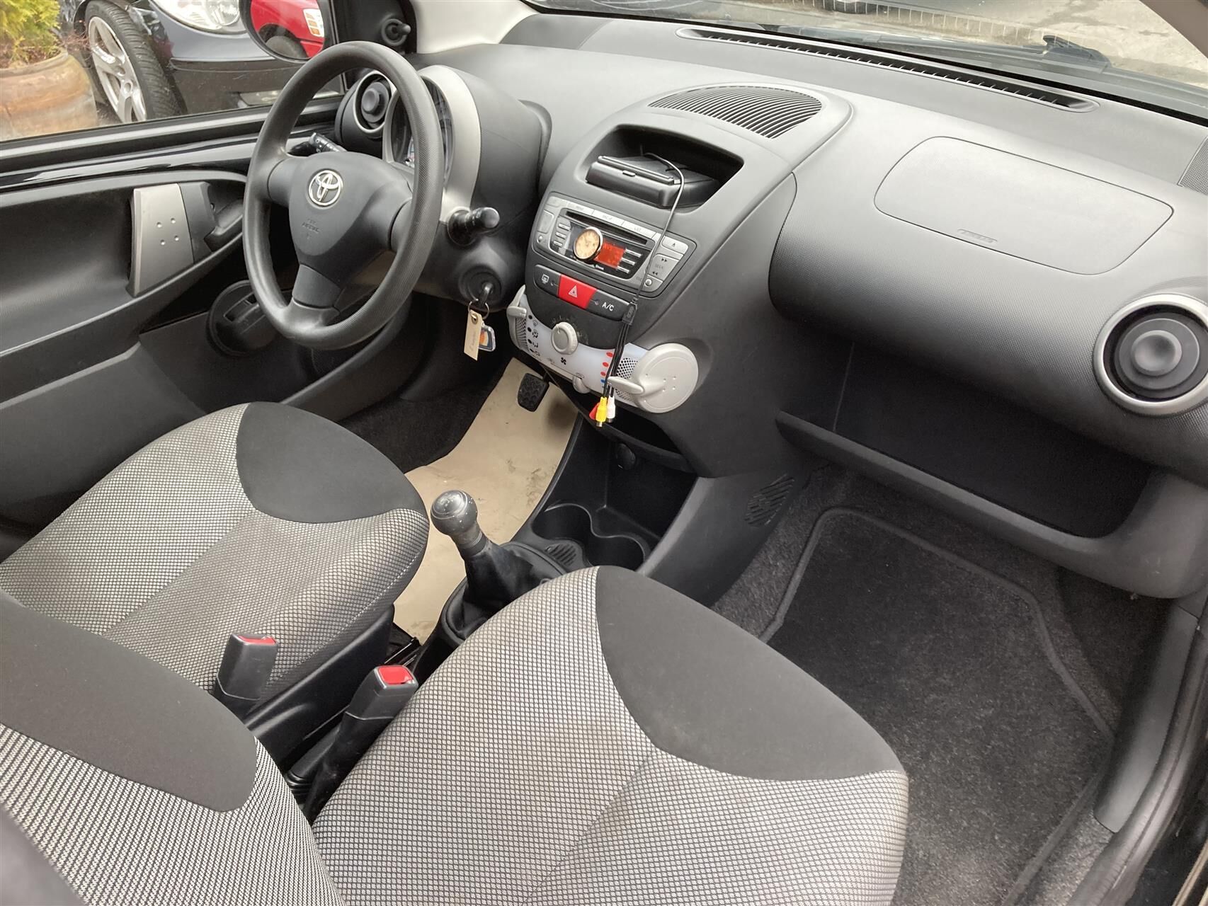 Billede af Toyota Aygo 1,0 VVT-I T2 Air Connect 68HK 5d