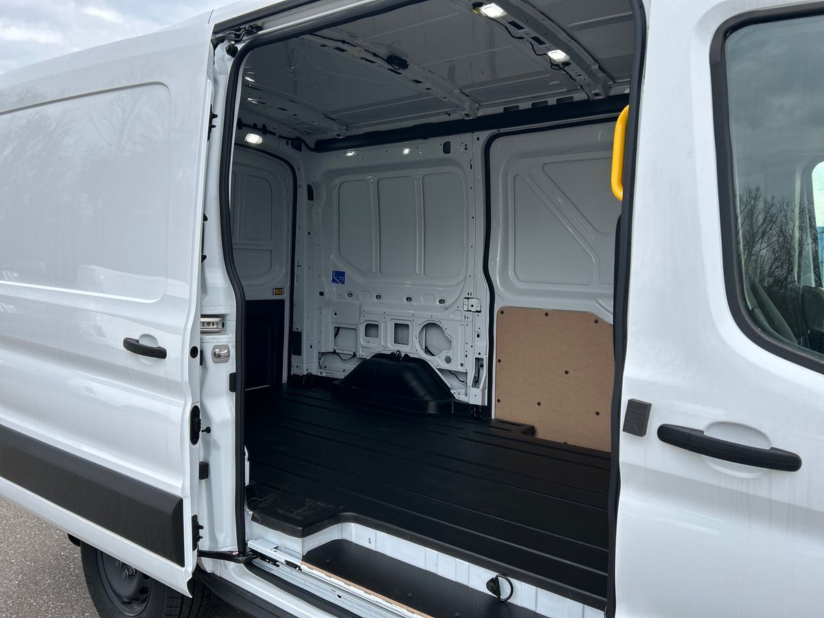 Billede af Ford E-Transit 350 L2H2 EL Trend RWD 184HK Van Aut.