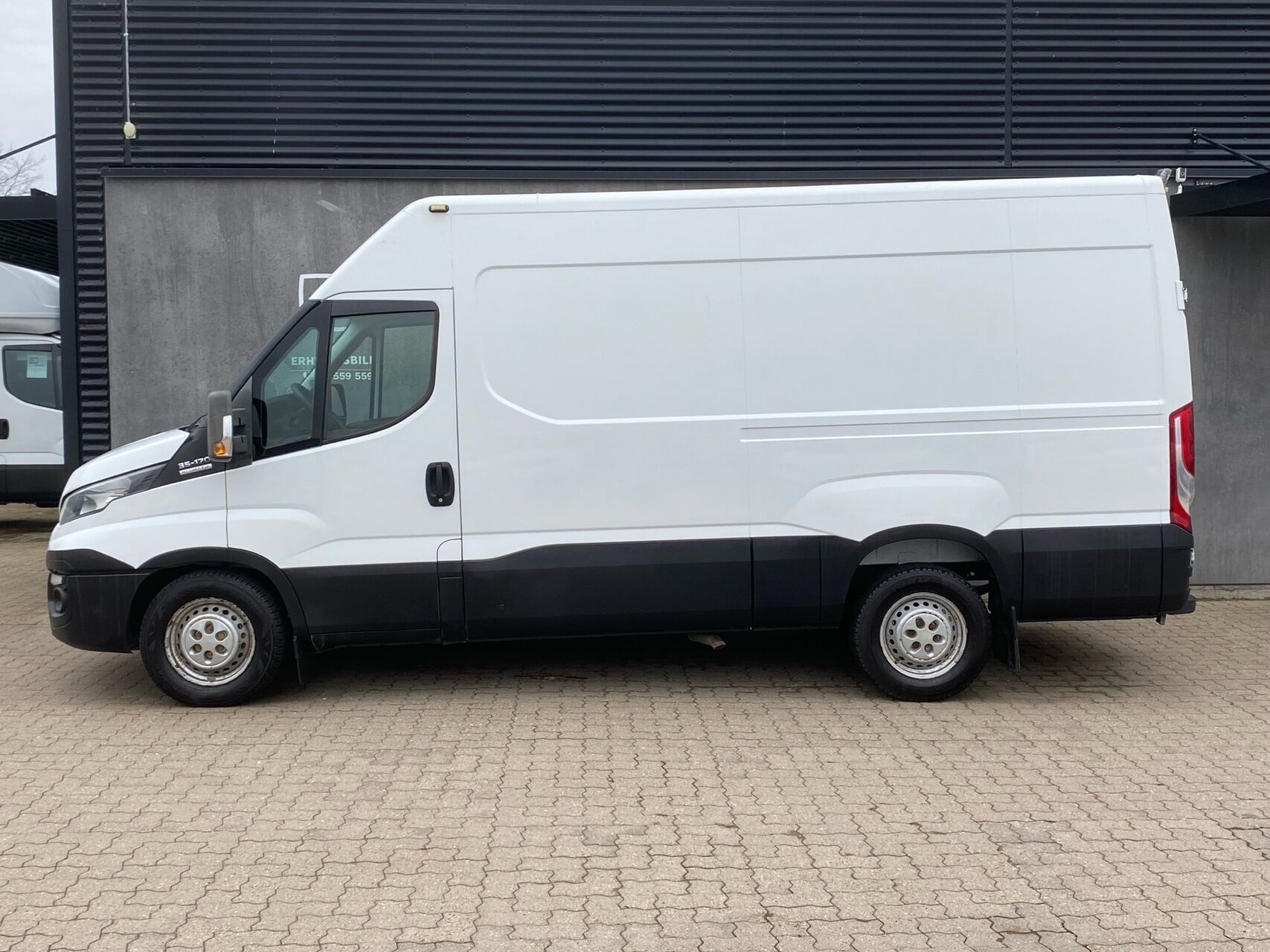 Billede af Iveco Daily 35S17 12m3 3,0 D 170HK Van 8g Aut.