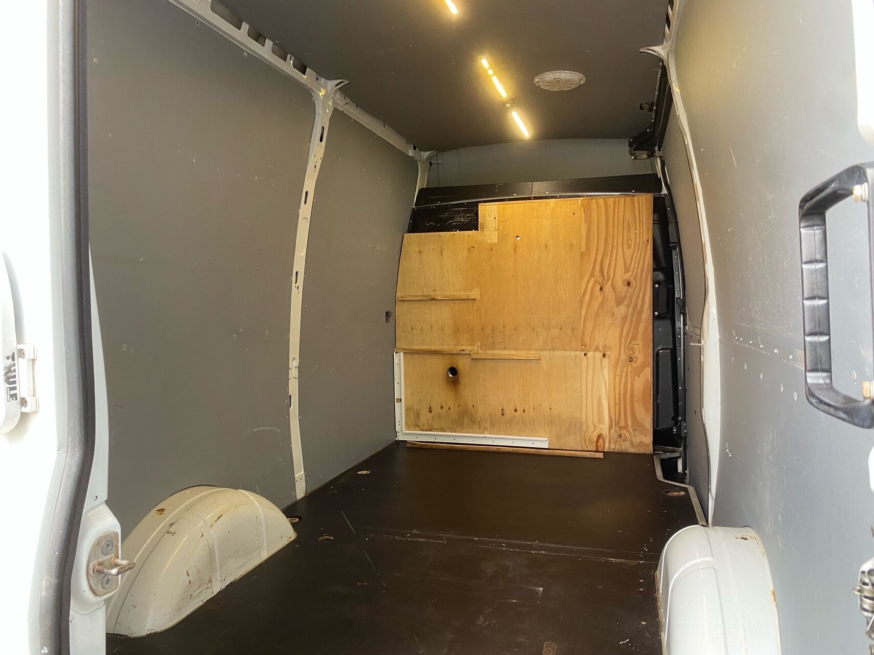 Billede af Iveco Daily 35S17 12m3 3,0 D 170HK Van 8g Aut.