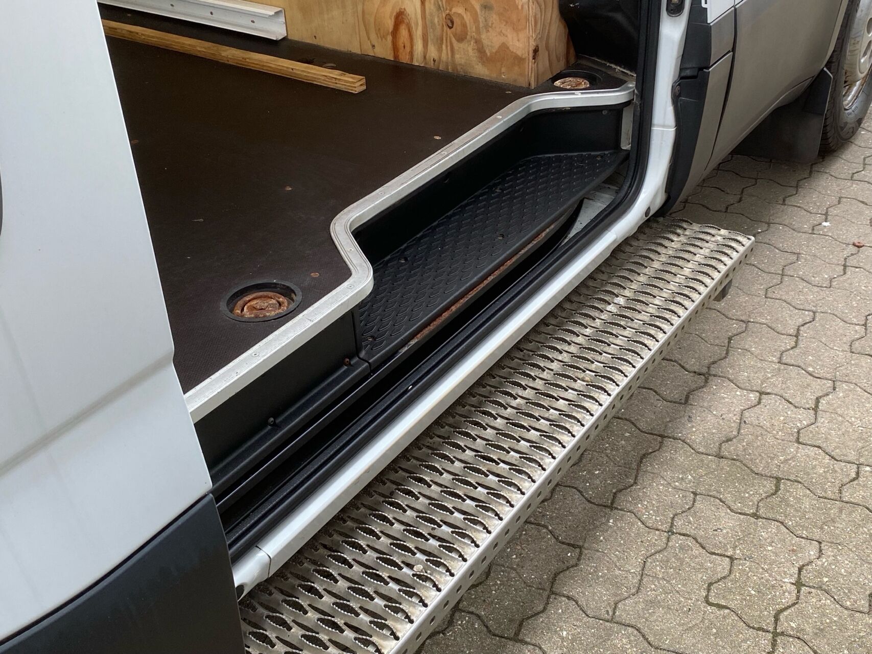 Billede af Iveco Daily 35S17 12m3 3,0 D 170HK Van 8g Aut.