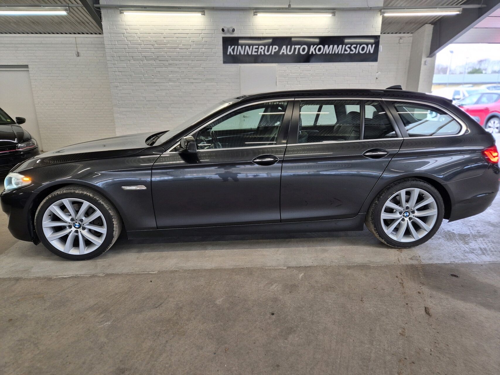 Billede af BMW 525d Touring 2,0 D 218HK Stc 8g Aut.