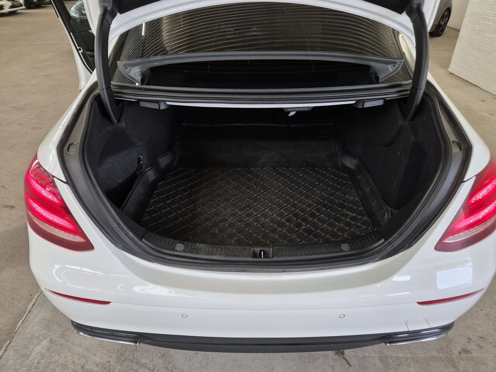 Billede af Mercedes-Benz E220 d 2,0 D 9G-Tronic 194HK Aut.