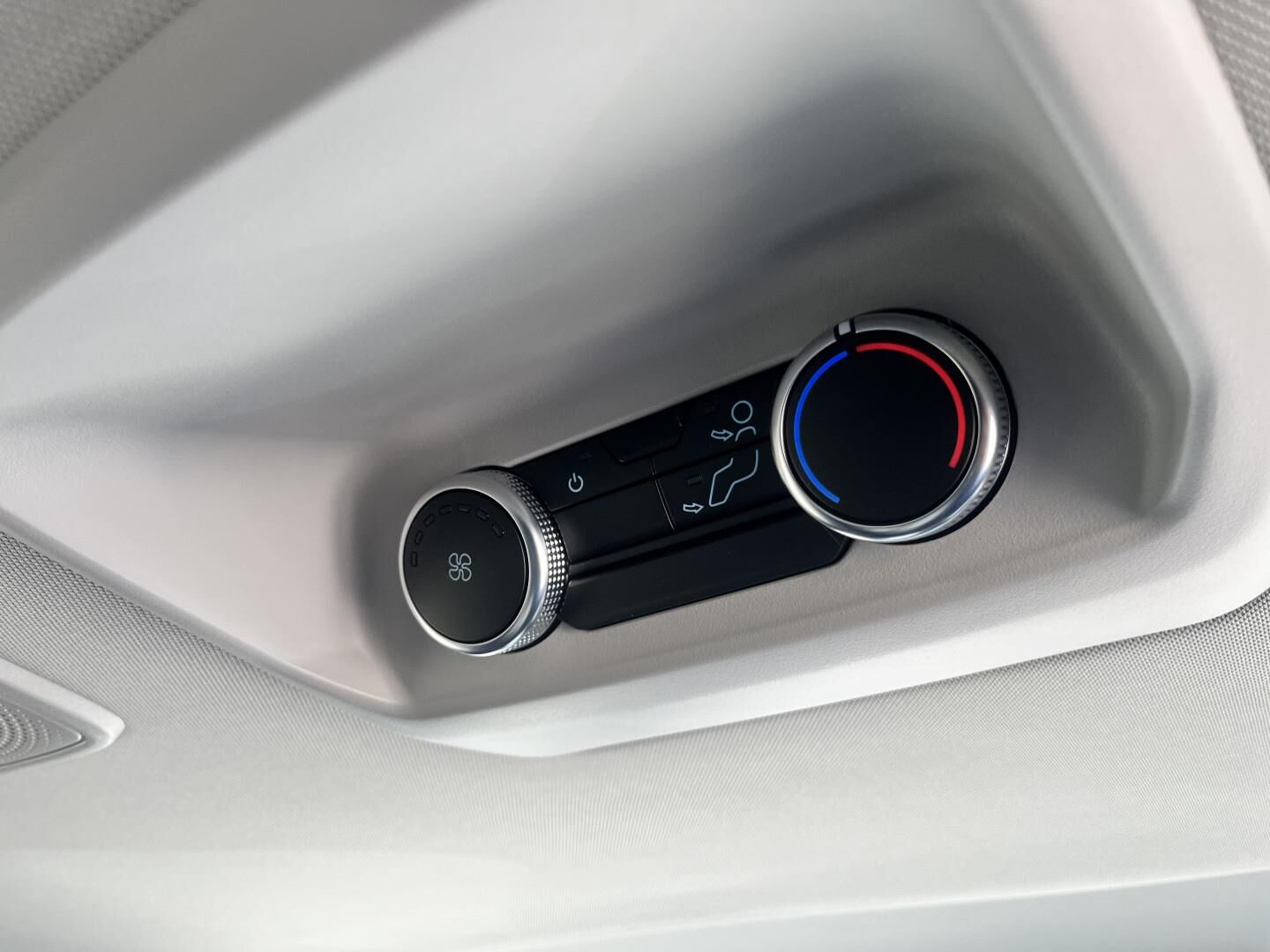 Billede af Ford E-Tourneo Custom 340 L1H1 EL Titanium 218HK Aut.