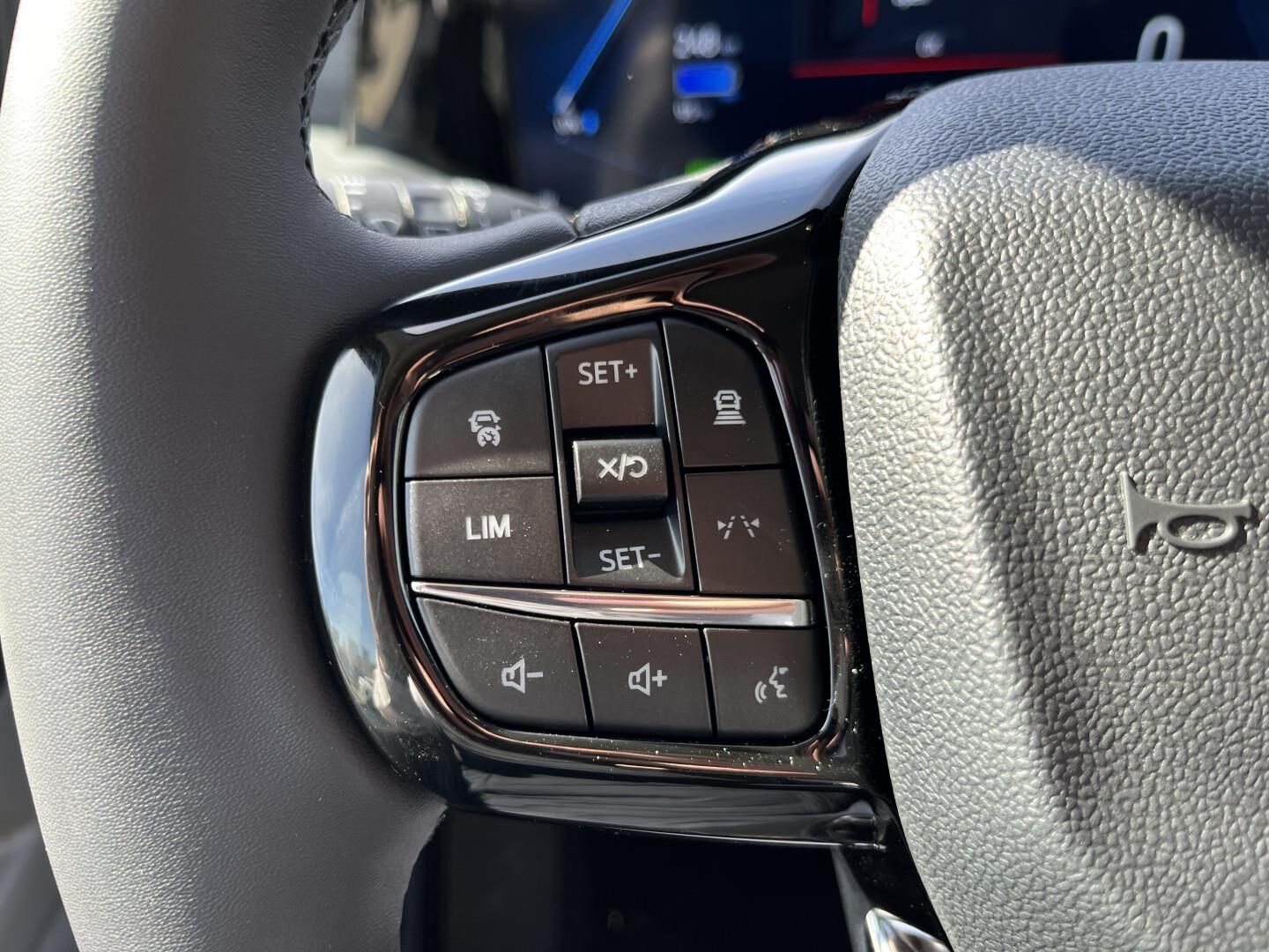 Billede af Ford E-Tourneo Custom 340 L1H1 EL Titanium 218HK Aut.