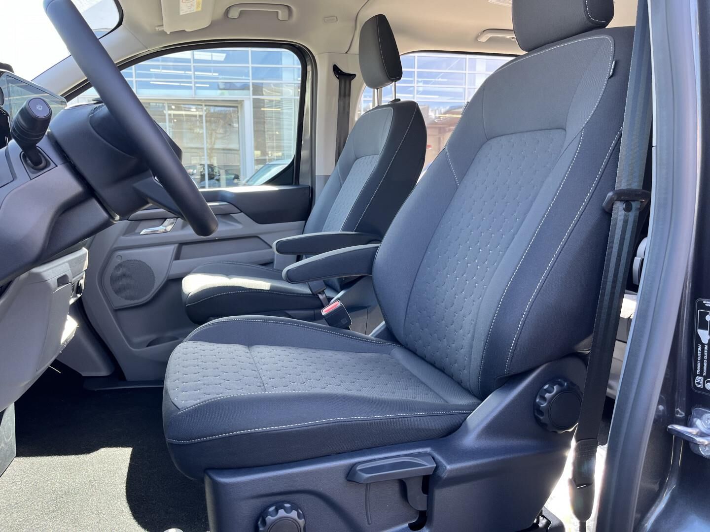 Billede af Ford E-Tourneo Custom 340 L1H1 EL Titanium 218HK Aut.