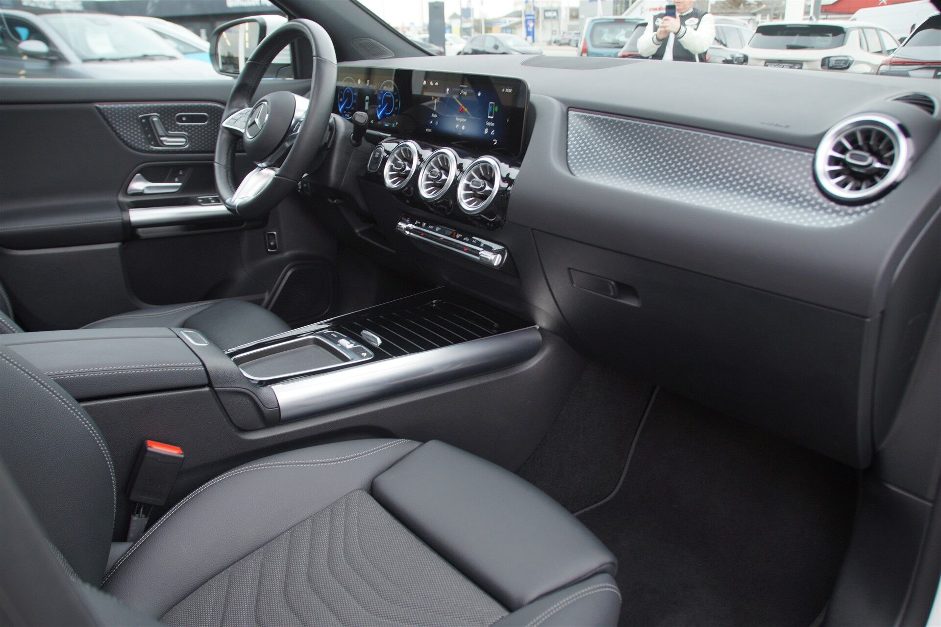 Billede af Mercedes-Benz EQA 250 EL Progressive 190HK 5d Aut.