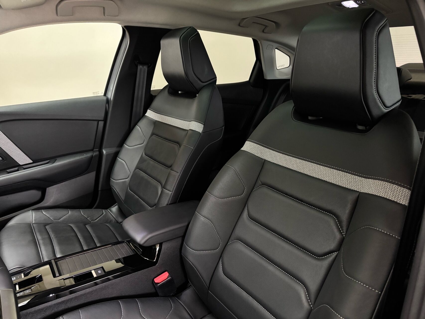 Billede af Citroën e-C4 X EL Palais Sky 136HK 5d Aut.