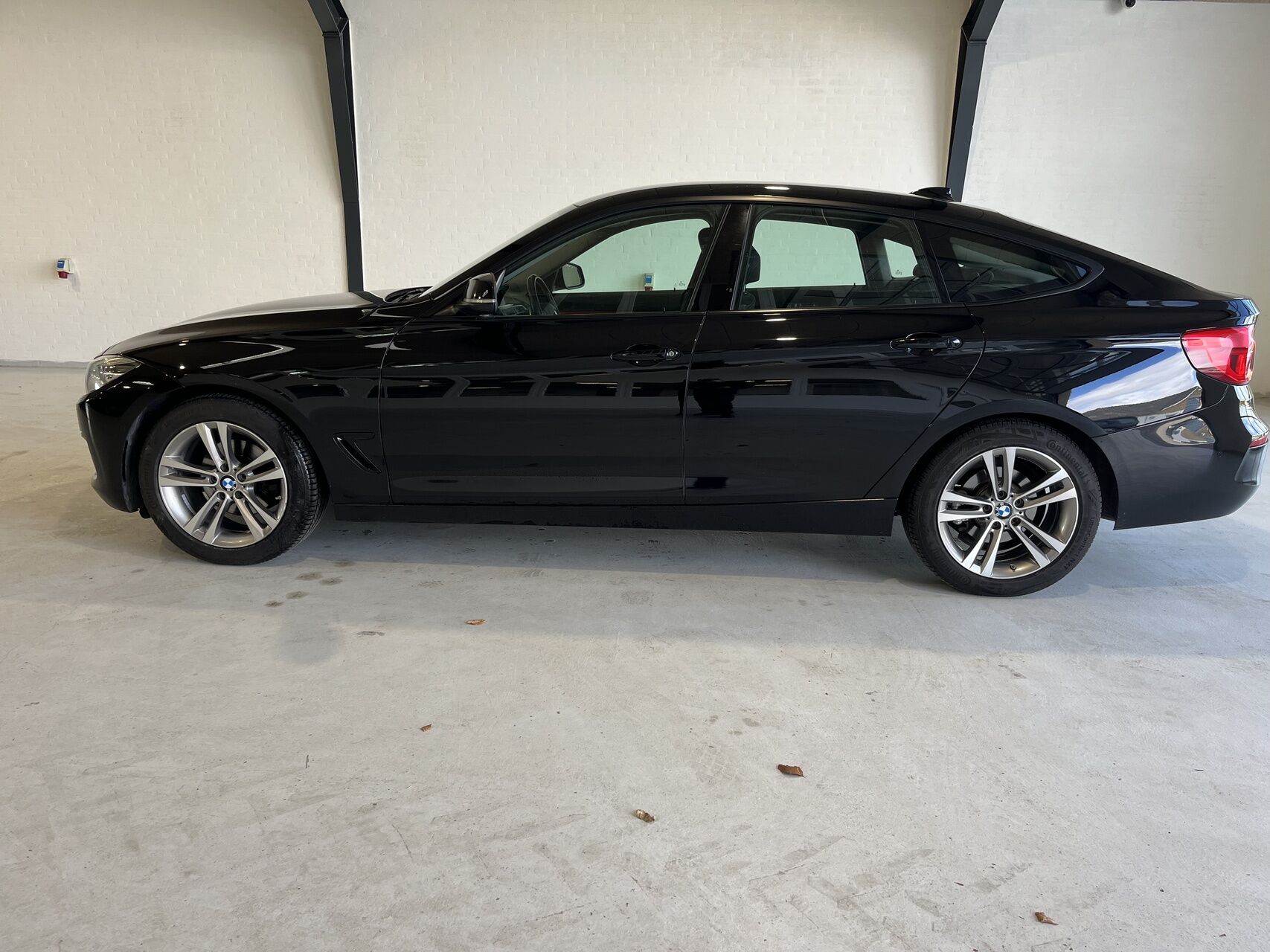 Billede af BMW 320d Gran Turismo 2,0 D Steptronic 190HK 5d 8g Aut.