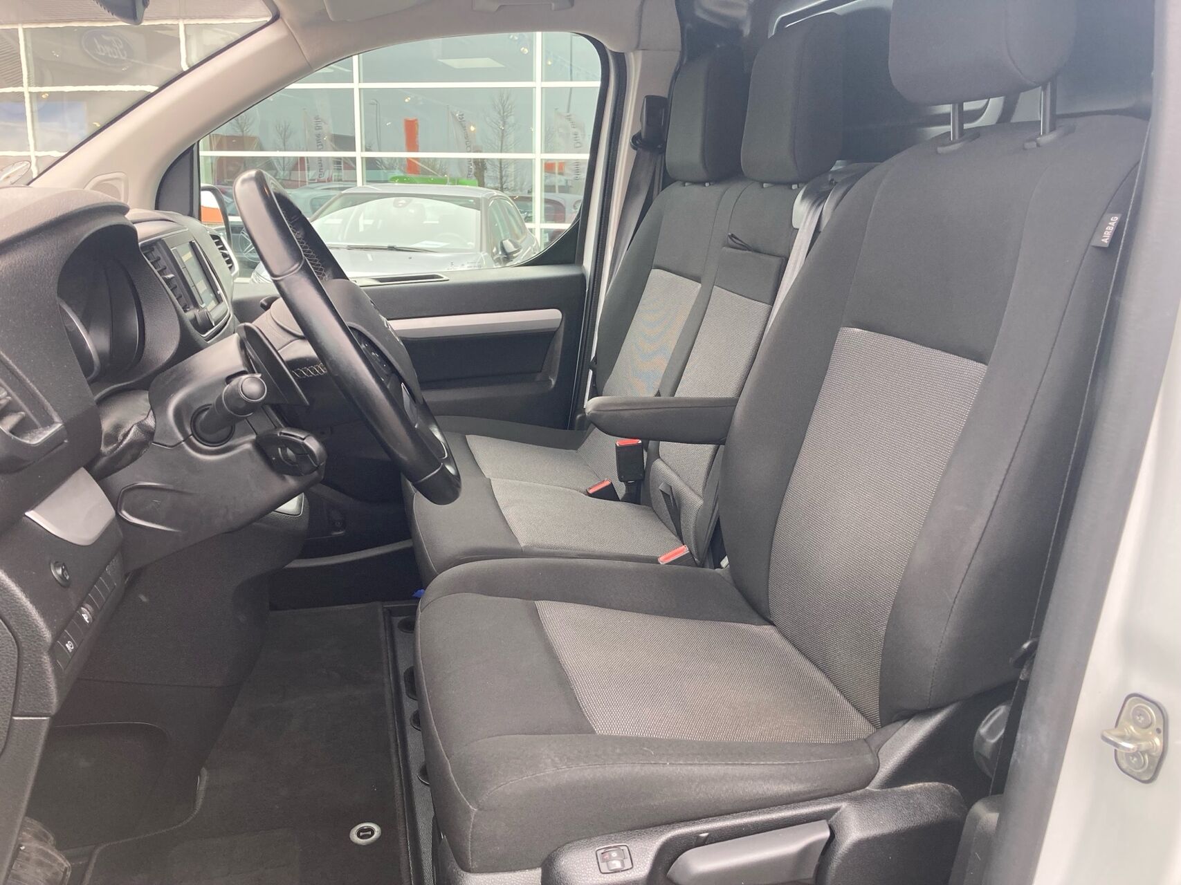 Billede af Opel Vivaro L3V2 2,0 BlueHDi Innovation+ AT8 180HK Van 8g Aut.