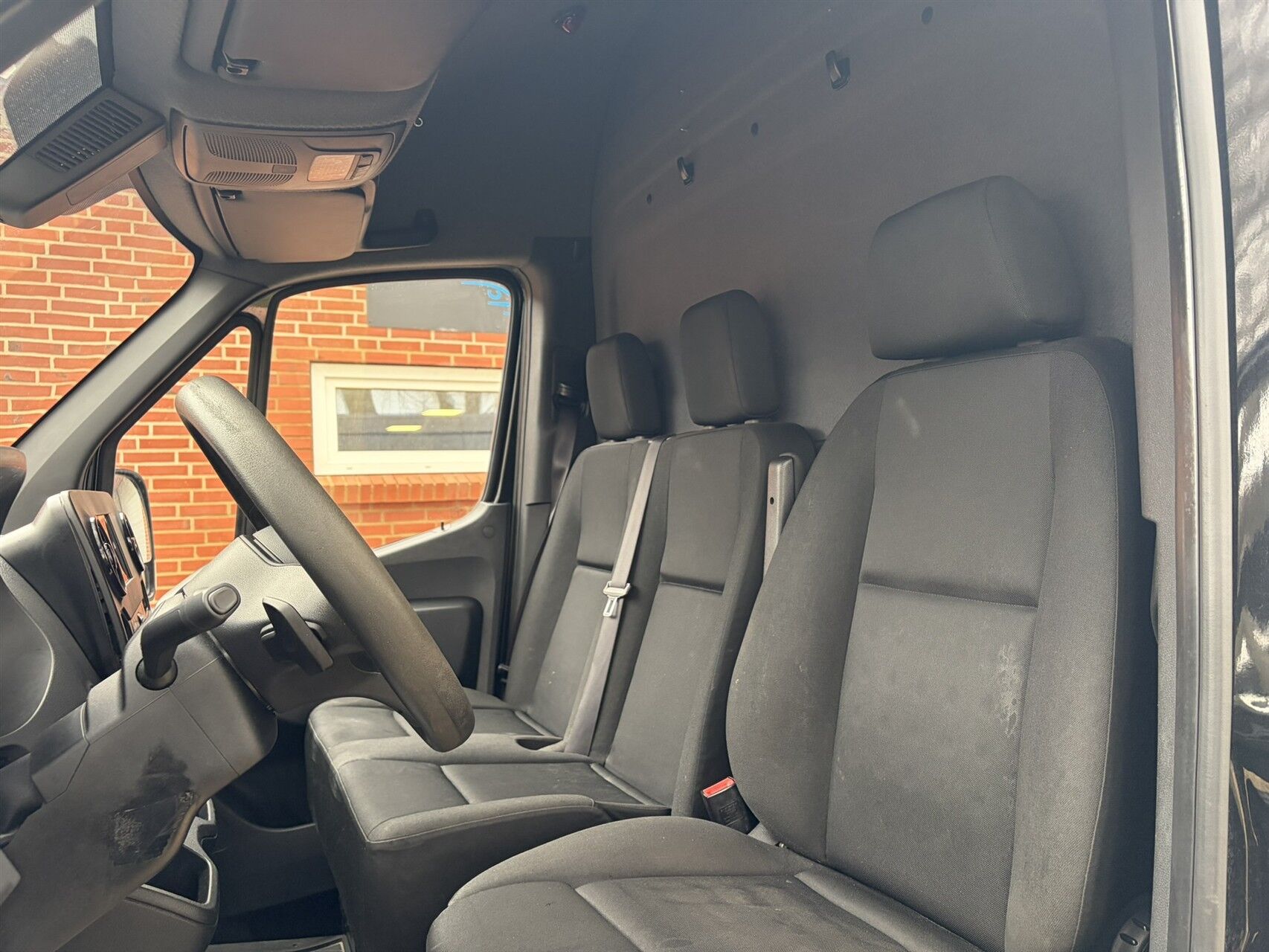 Billede af Mercedes-Benz Sprinter 214 2,1 CDI A2 H2 143HK Van 6g