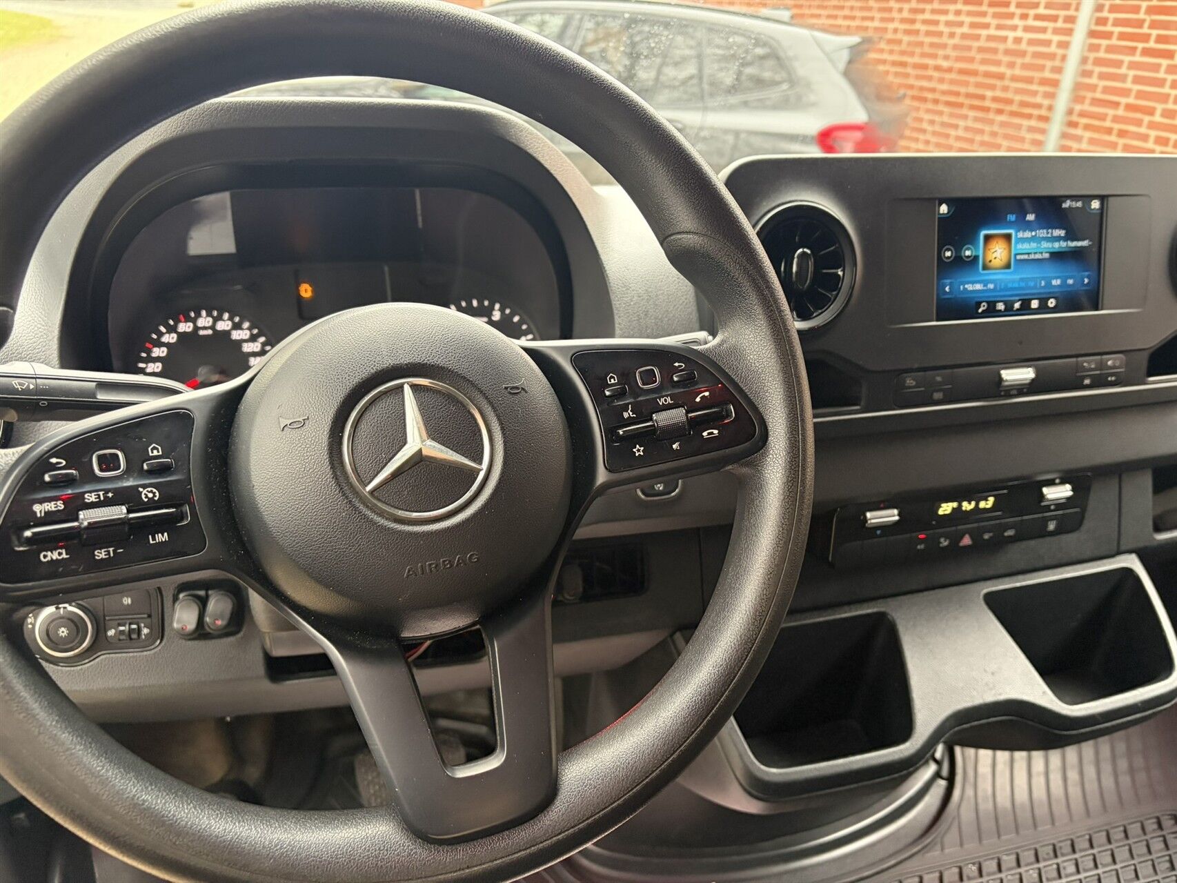 Billede af Mercedes-Benz Sprinter 214 2,1 CDI A2 H2 143HK Van 6g