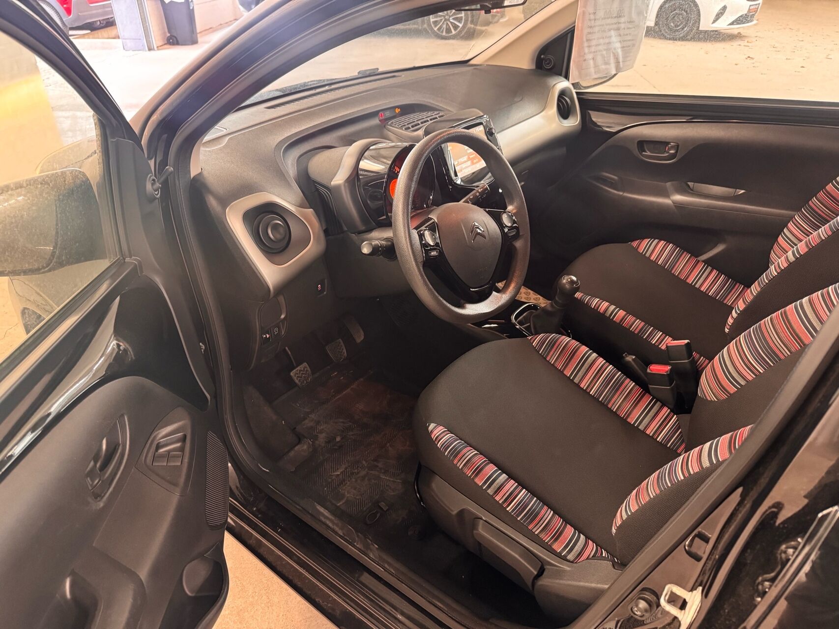 Billede af Citroën C1 1,0 VTi Airscape Iconic start/stop 68HK 5d