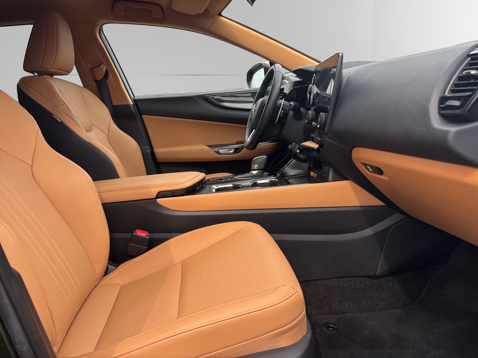 Billede af Lexus NX 450h+ 2,5 Plugin-hybrid Business Plus 4WD 309HK 5d Trinl. Gear