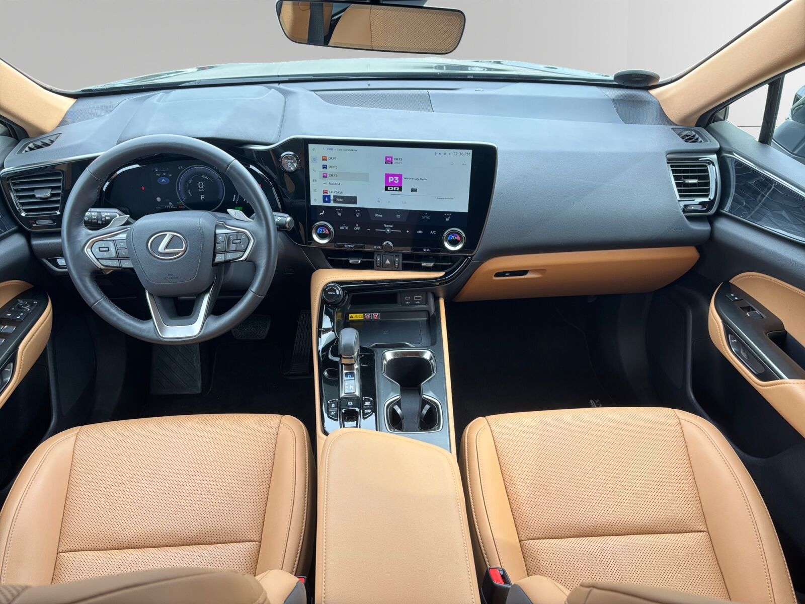 Billede af Lexus NX 450h+ 2,5 Plugin-hybrid Business Plus 4WD 309HK 5d Trinl. Gear