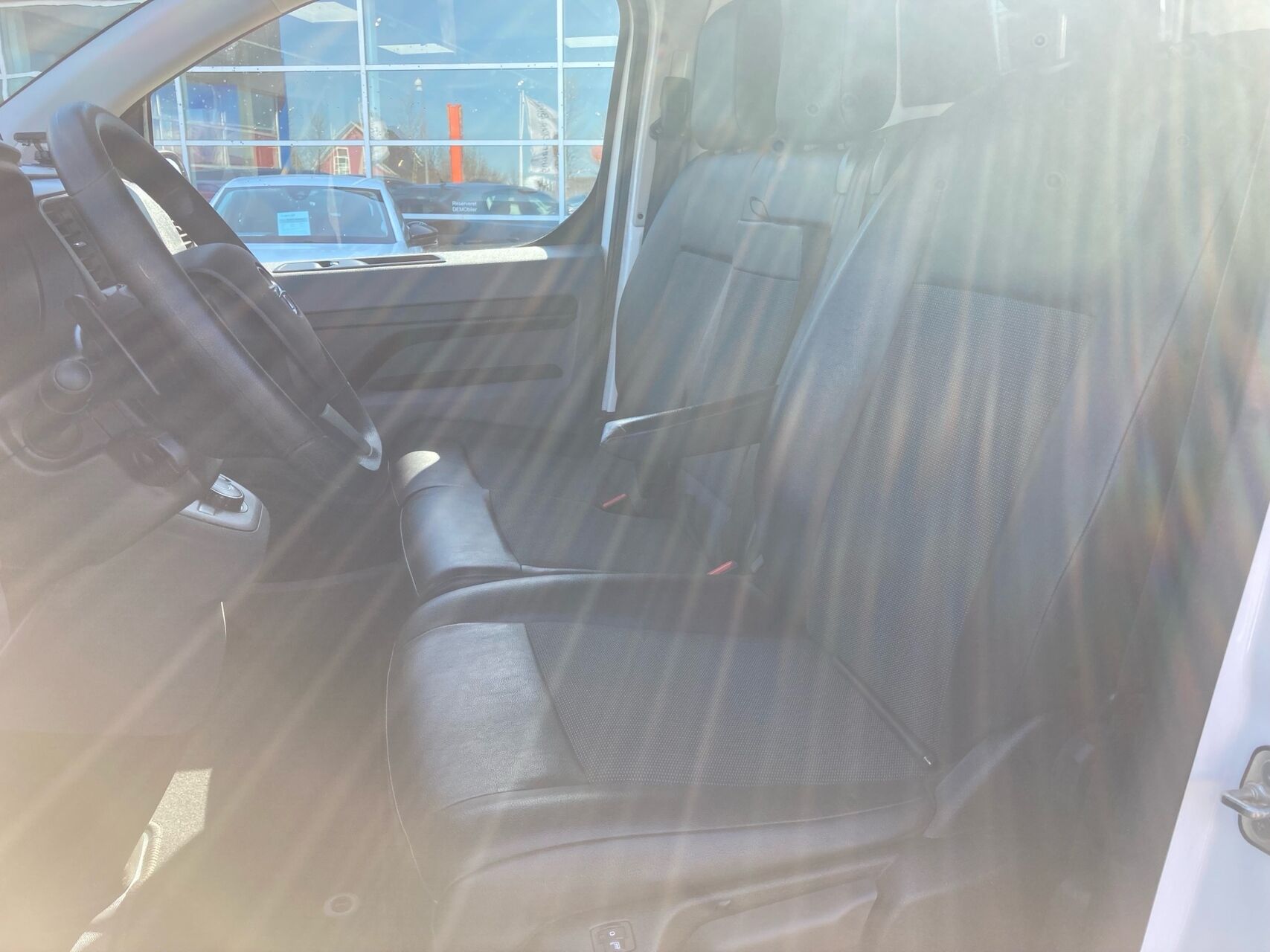 Billede af Opel Vivaro L3V2 2,0 BlueHDi Enjoy AT8 145HK Van 8g Aut.