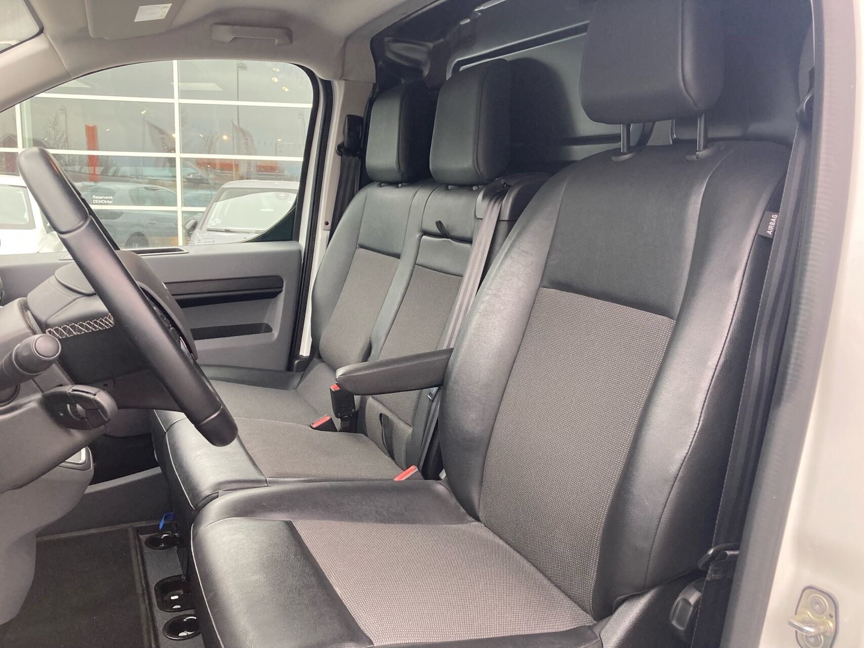 Billede af Opel Vivaro-e L3V1 EL Enjoy 136HK Van Aut.