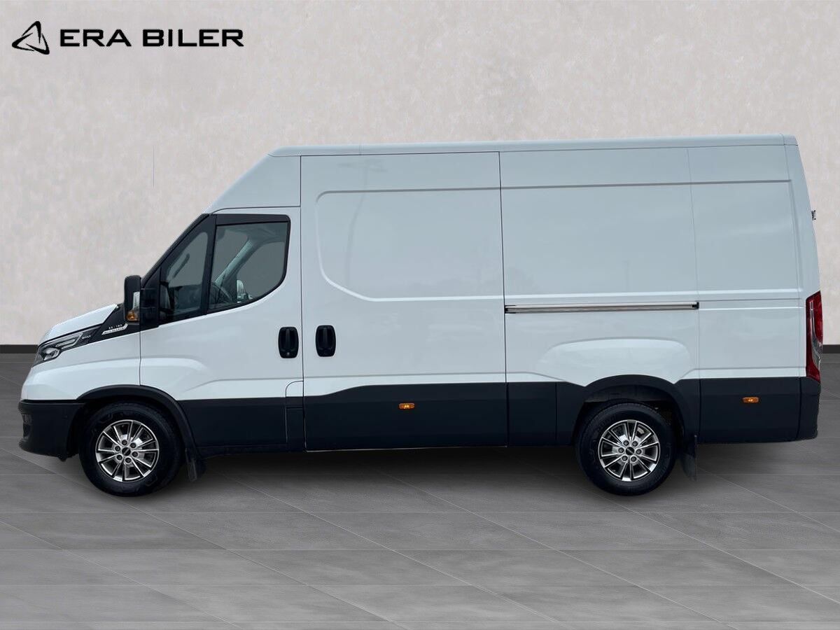Billede af Iveco Daily 35S18 12m3 3,0 D 180HK Van 8g Aut.