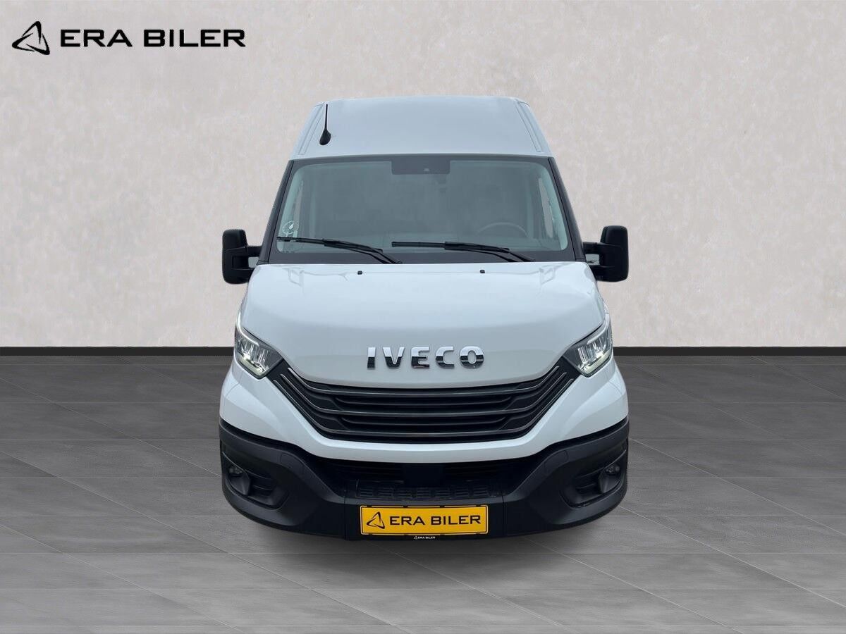 Billede af Iveco Daily 35S18 12m3 3,0 D 180HK Van 8g Aut.