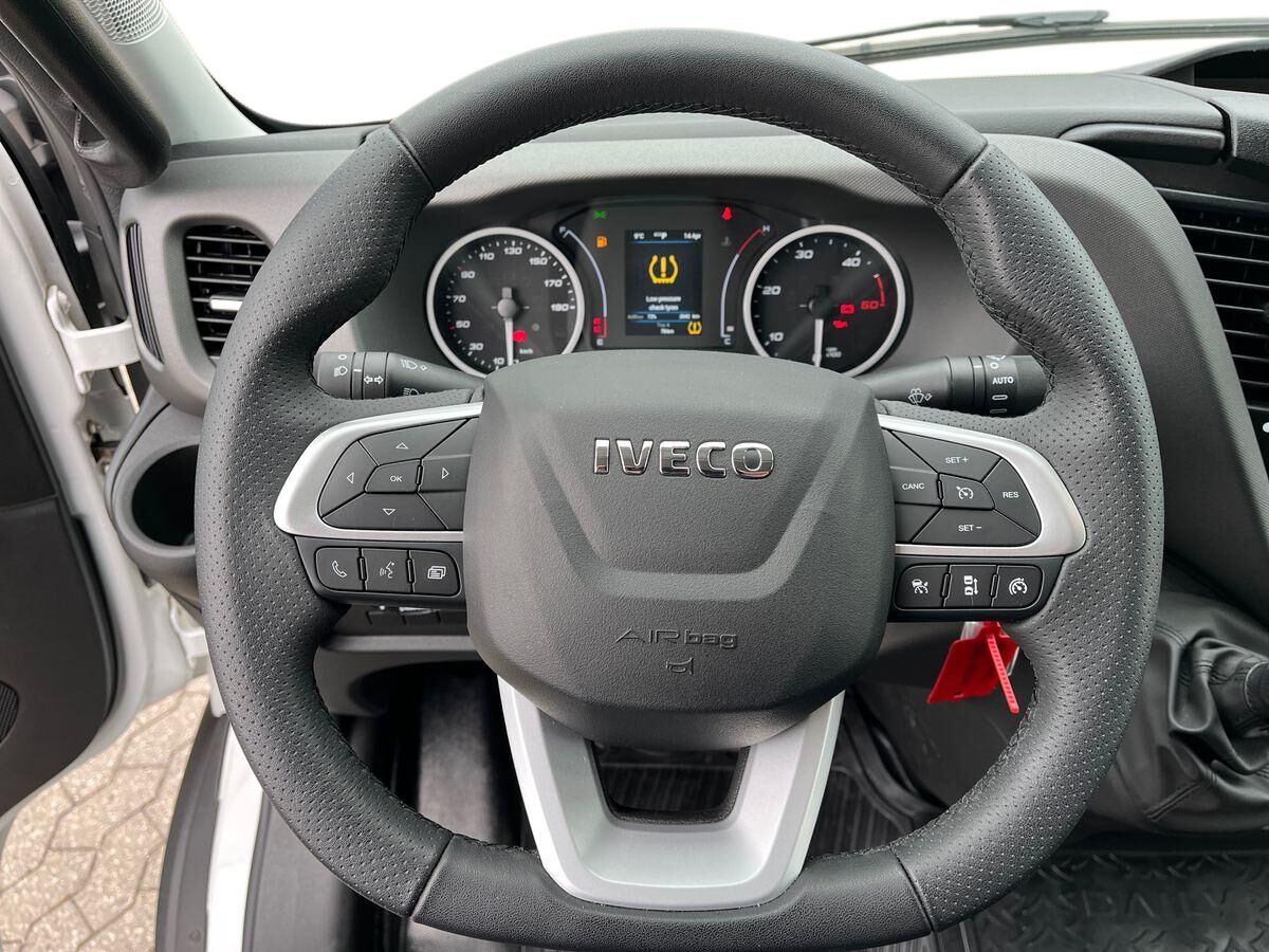 Billede af Iveco Daily 35S18 12m3 3,0 D 180HK Van 8g Aut.