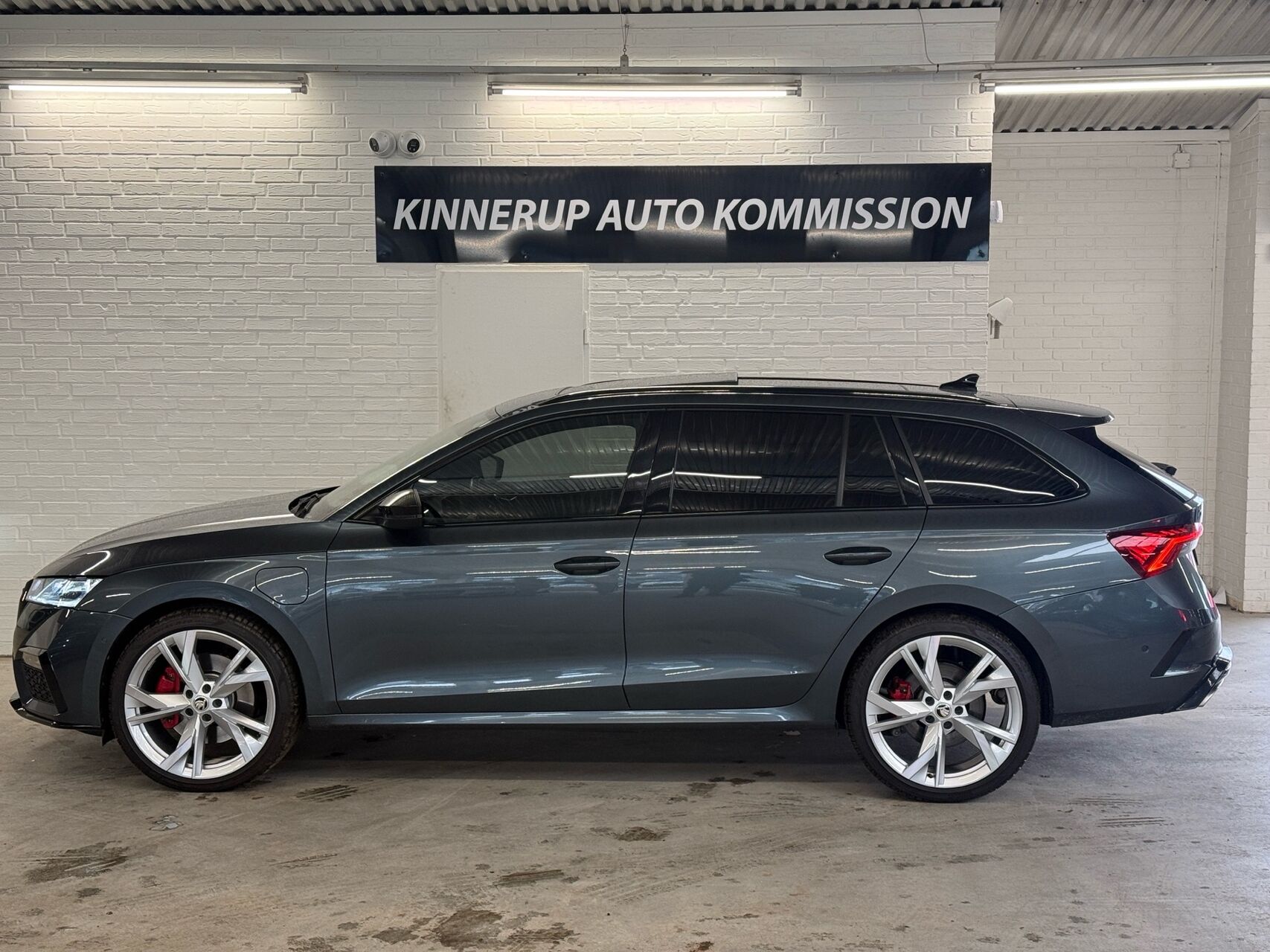 Billede af Skoda Octavia Combi 1,4 TSI  Plugin-hybrid iV RS DSG 245HK Stc 6g Aut.