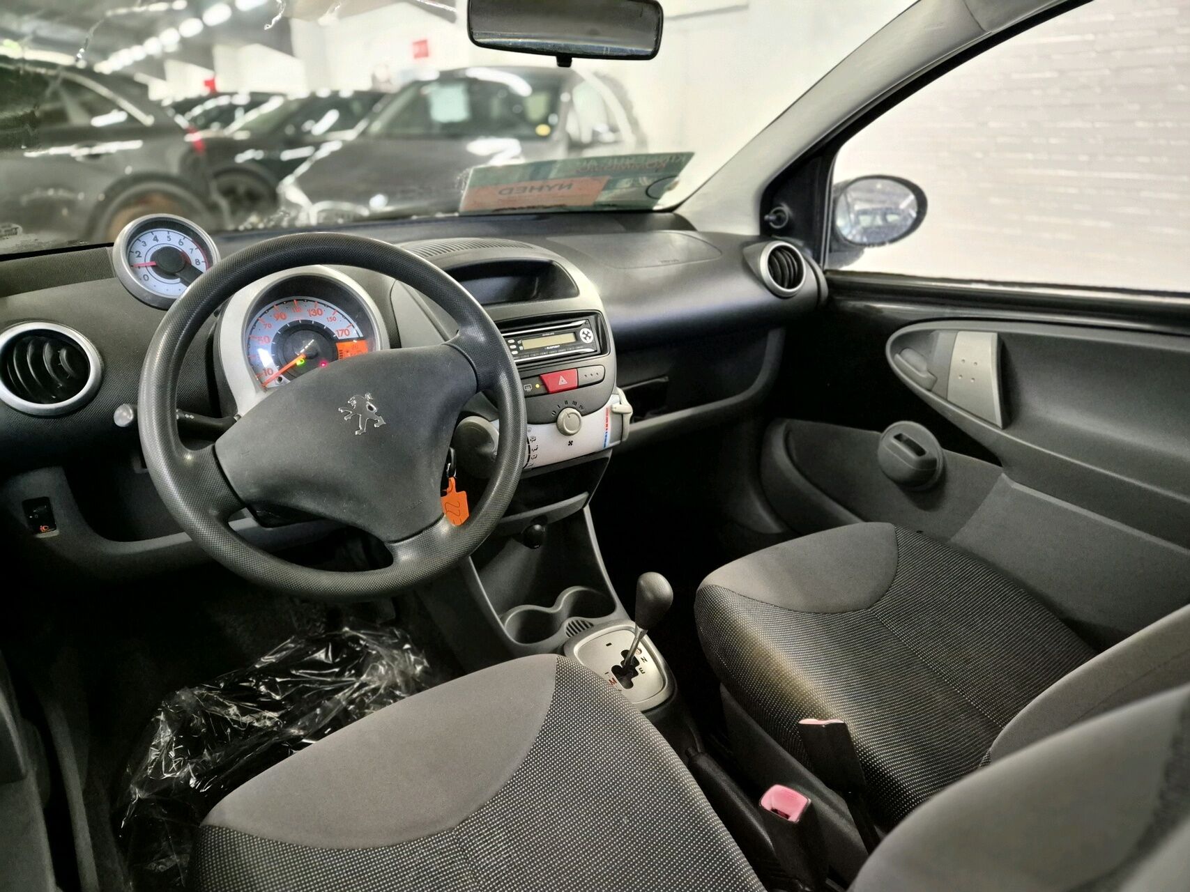 Billede af Peugeot 107 1,0 12V Trendy 2 Tronic 68HK 5d