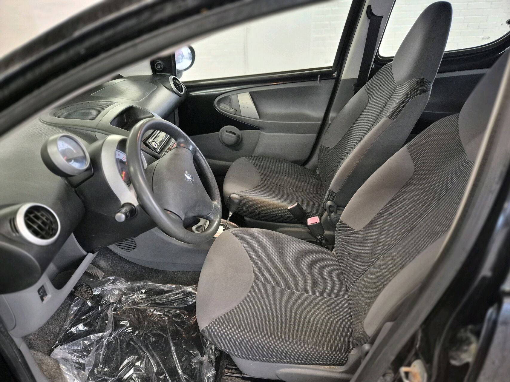 Billede af Peugeot 107 1,0 12V Trendy 2 Tronic 68HK 5d