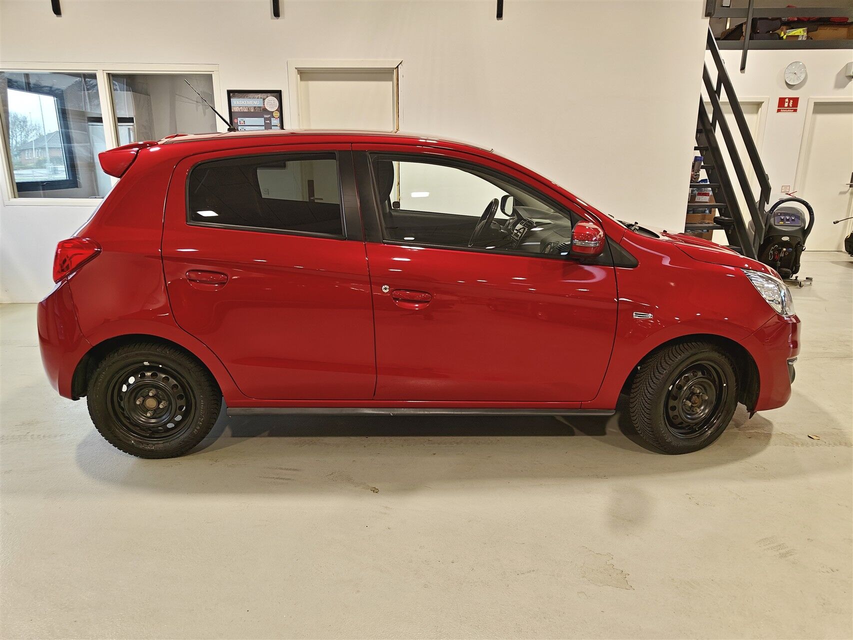 Billede af Mitsubishi Space Star 1,2 Invite+ 80HK 5d