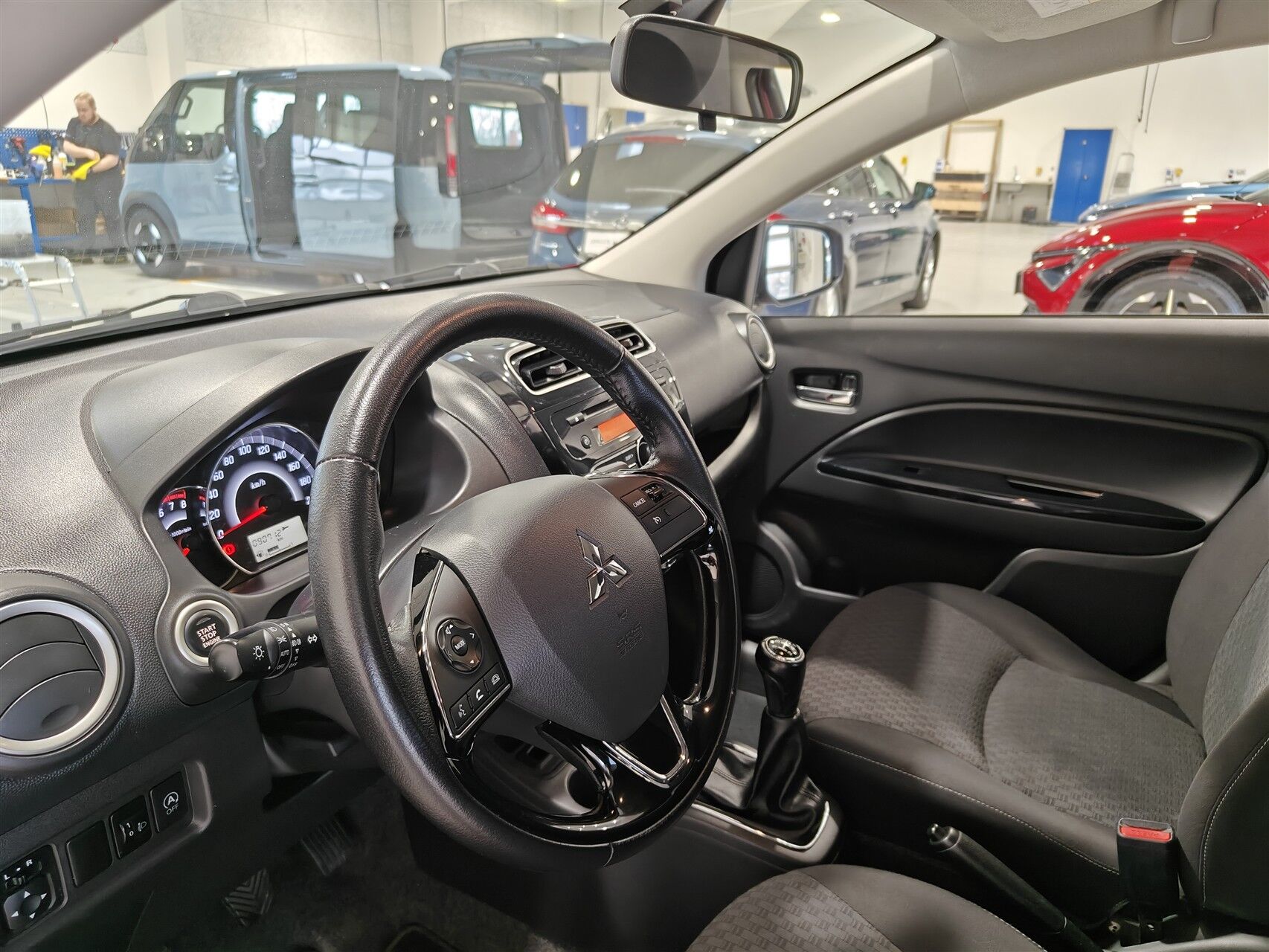 Billede af Mitsubishi Space Star 1,2 Invite+ 80HK 5d