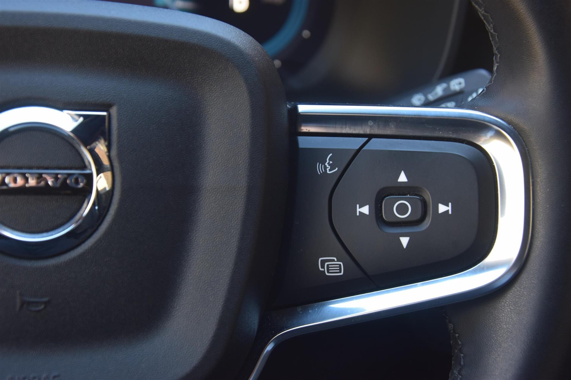 Billede af Volvo XC40 P6 Recharge Core 231HK 5d Aut.