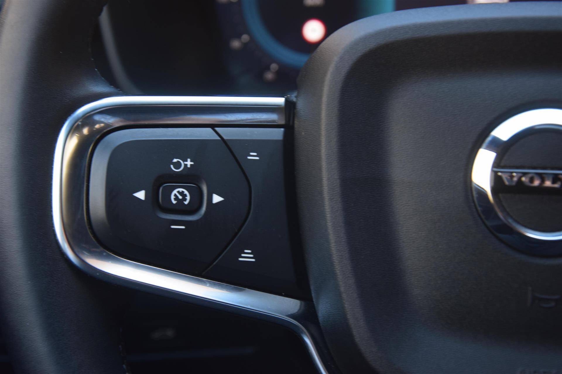 Billede af Volvo XC40 P6 Recharge Core 231HK 5d Aut.