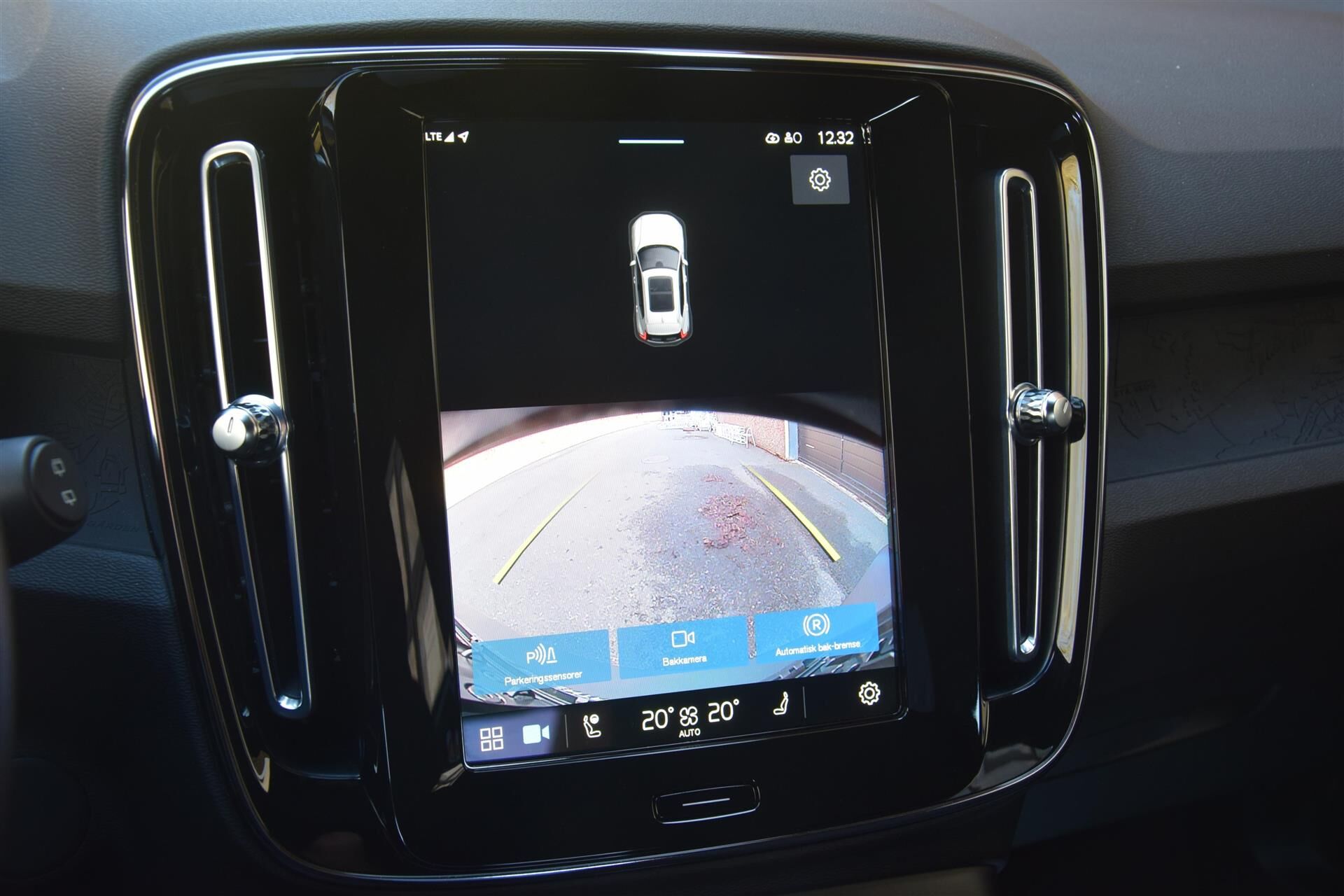 Billede af Volvo XC40 P6 Recharge Core 231HK 5d Aut.