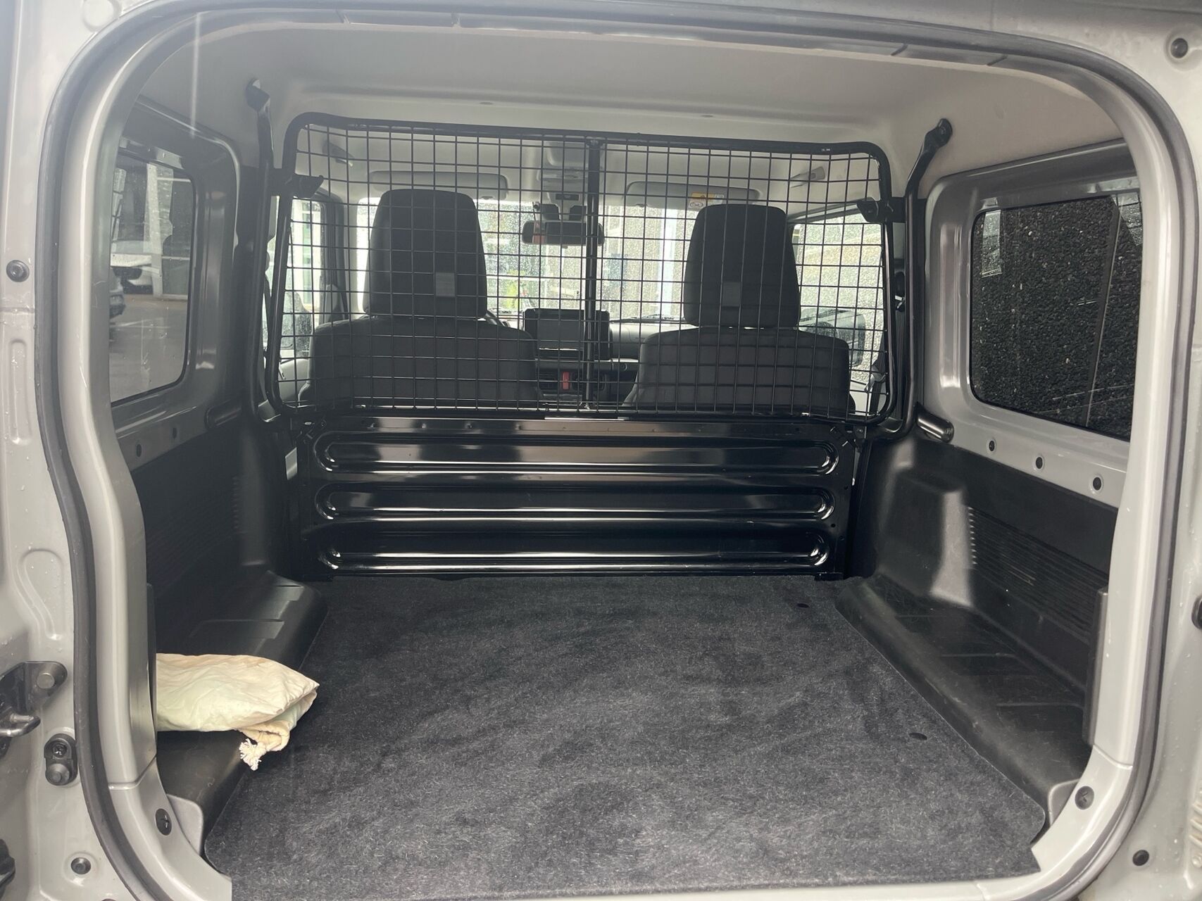 Billede af Suzuki Jimny 1,5 Touch AEB AllGrip 102HK 3d