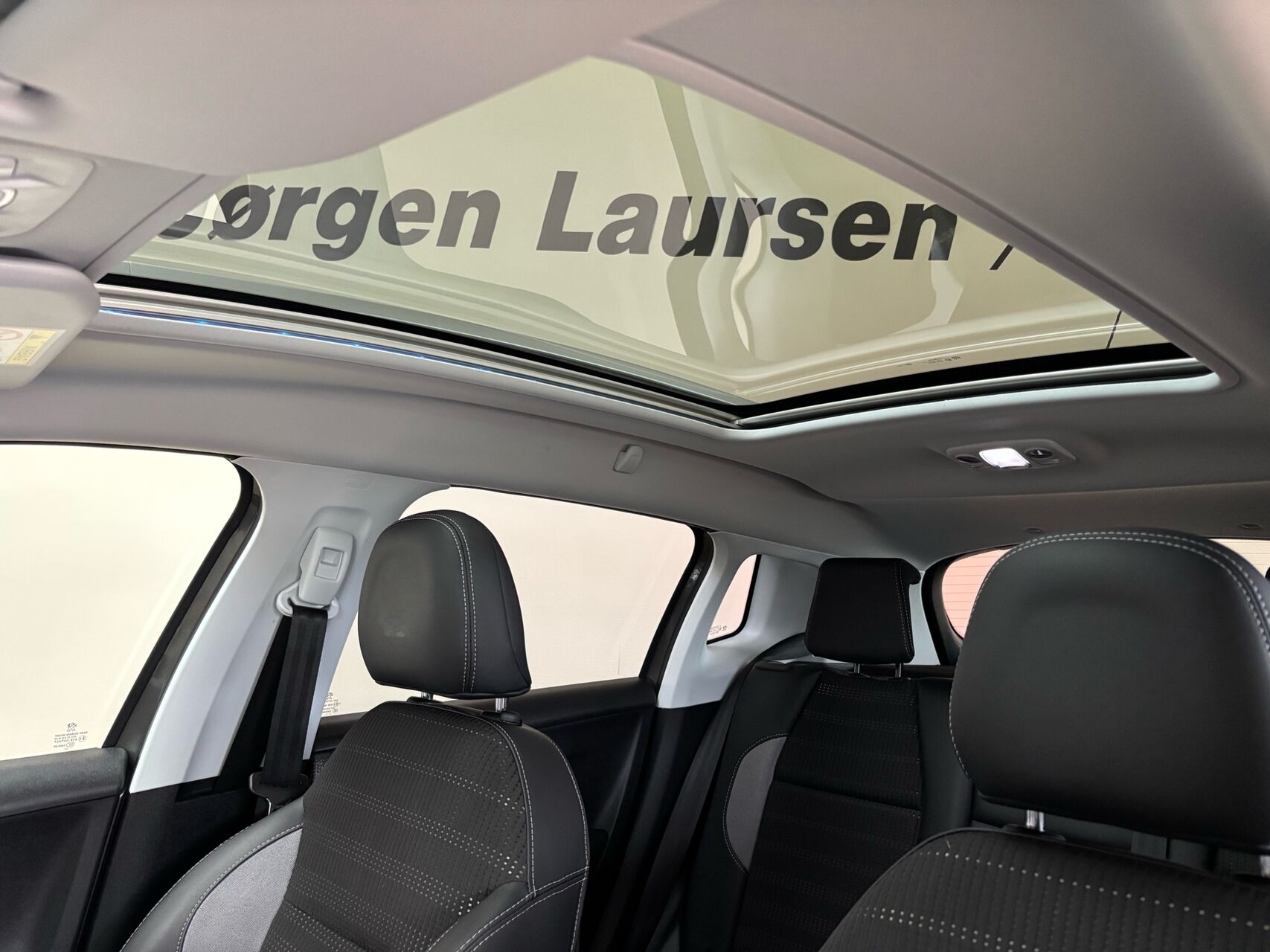 Billede af Peugeot 2008 1,2 e-THP Allure EAT6 110HK 5d 6g Aut.