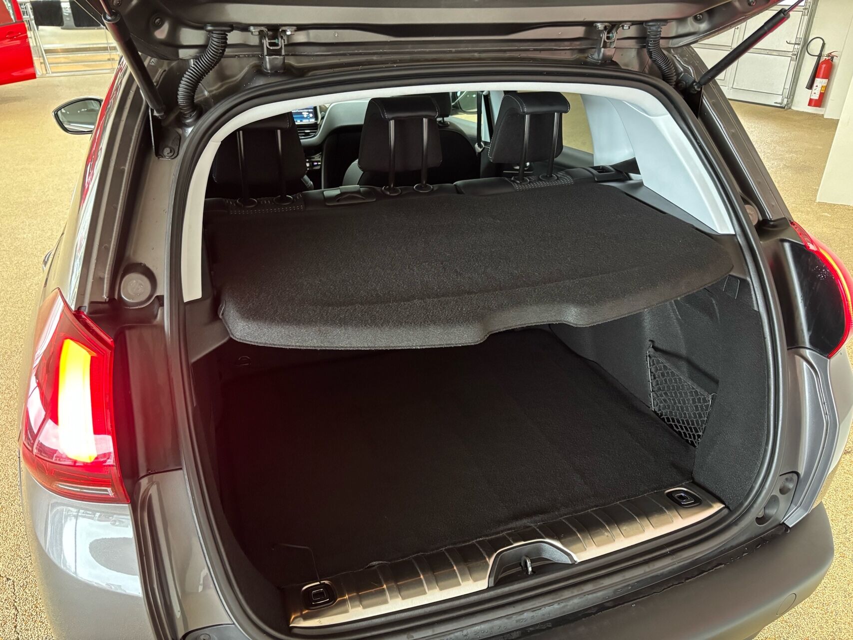 Billede af Peugeot 2008 1,2 e-THP Allure EAT6 110HK 5d 6g Aut.