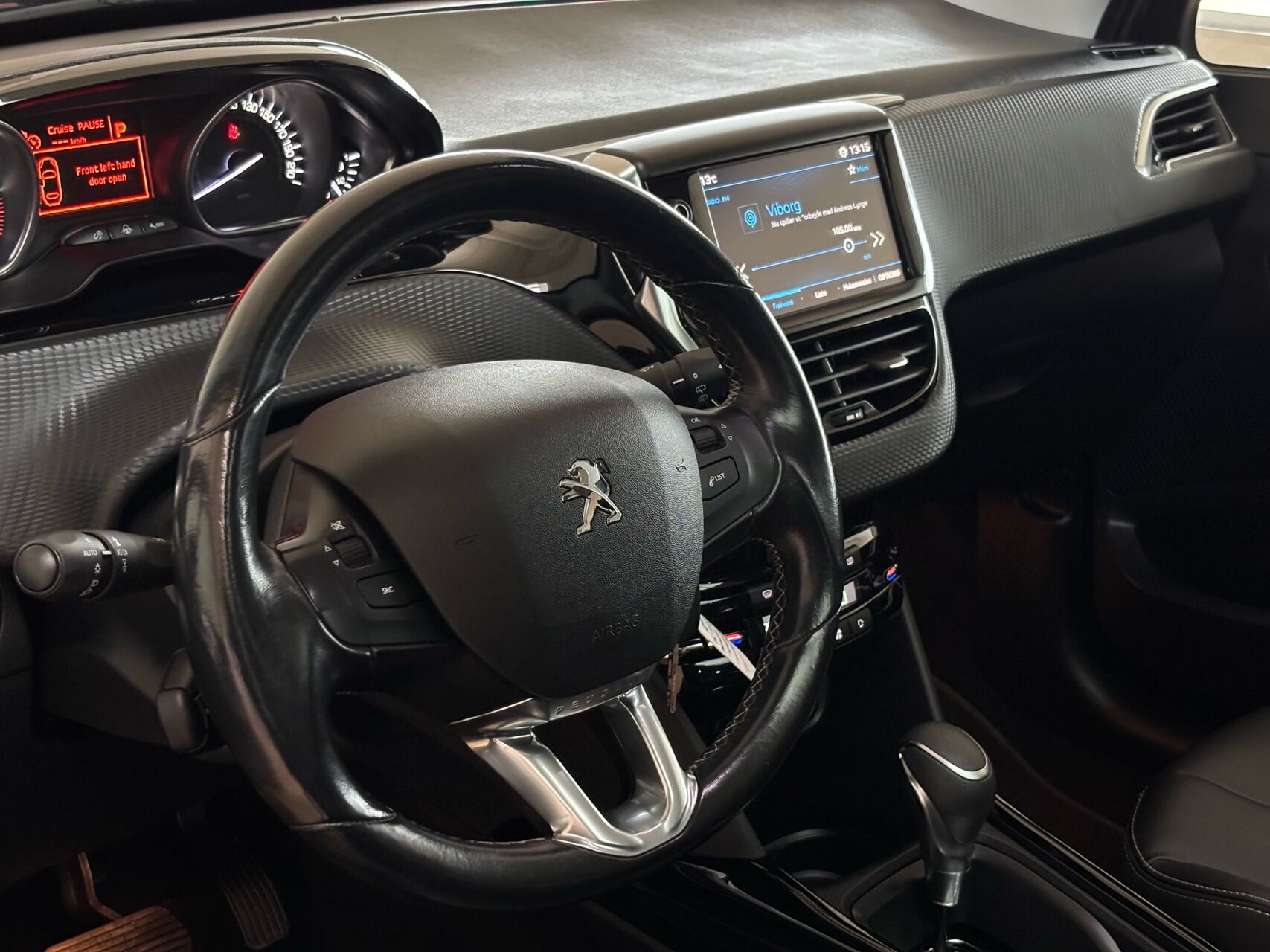 Billede af Peugeot 2008 1,2 e-THP Allure EAT6 110HK 5d 6g Aut.