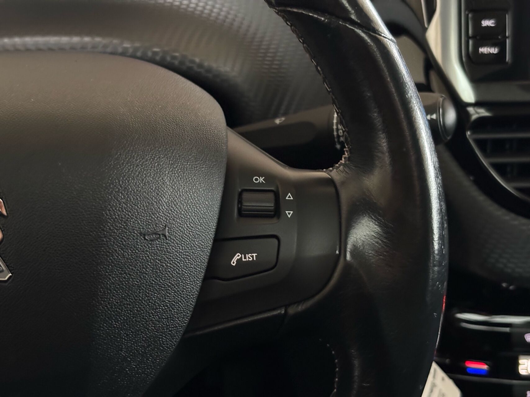 Billede af Peugeot 2008 1,2 e-THP Allure EAT6 110HK 5d 6g Aut.