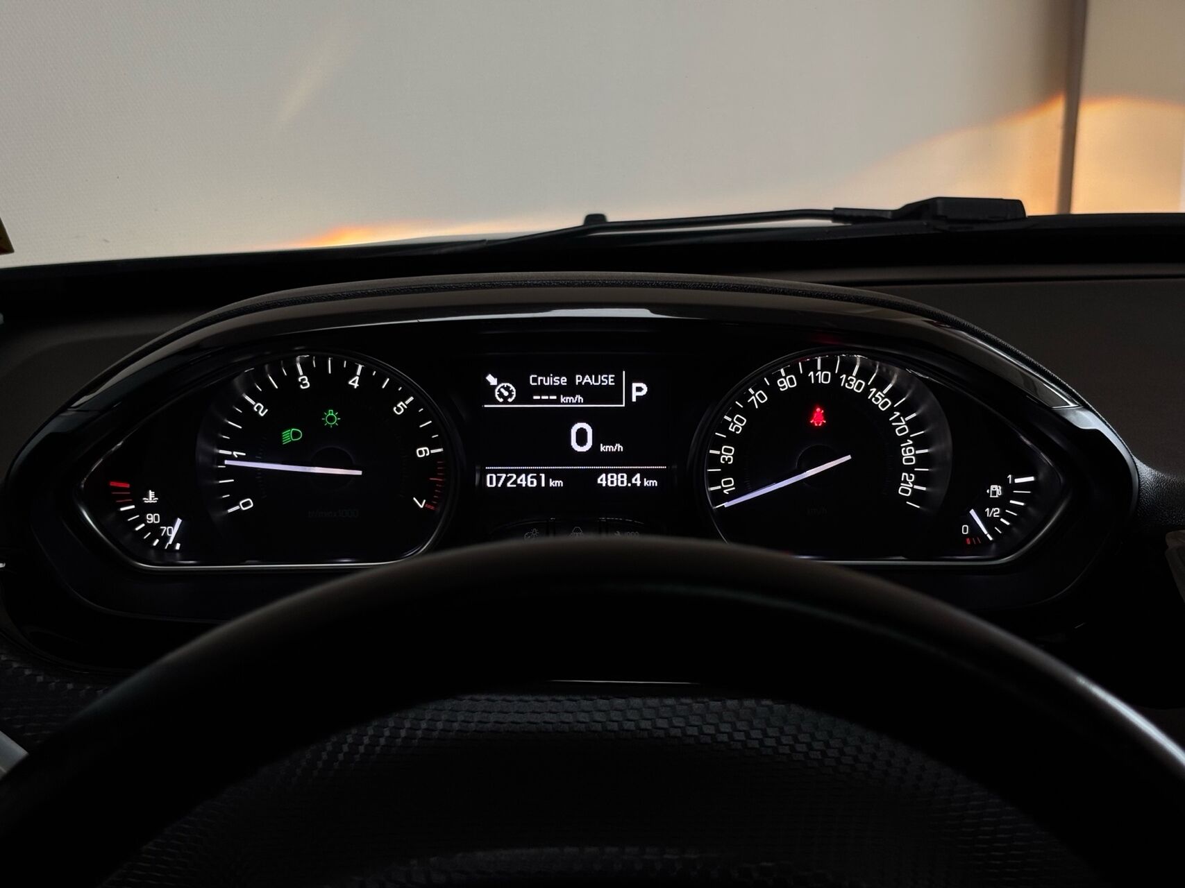 Billede af Peugeot 2008 1,2 e-THP Allure EAT6 110HK 5d 6g Aut.