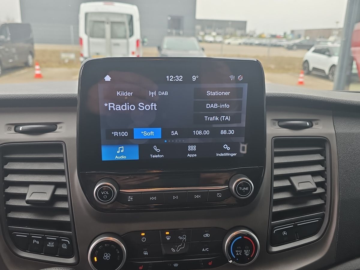 Billede af Ford Transit Custom 300 L1H1 2,0 TDCi Trend 130HK Van 6g Aut.