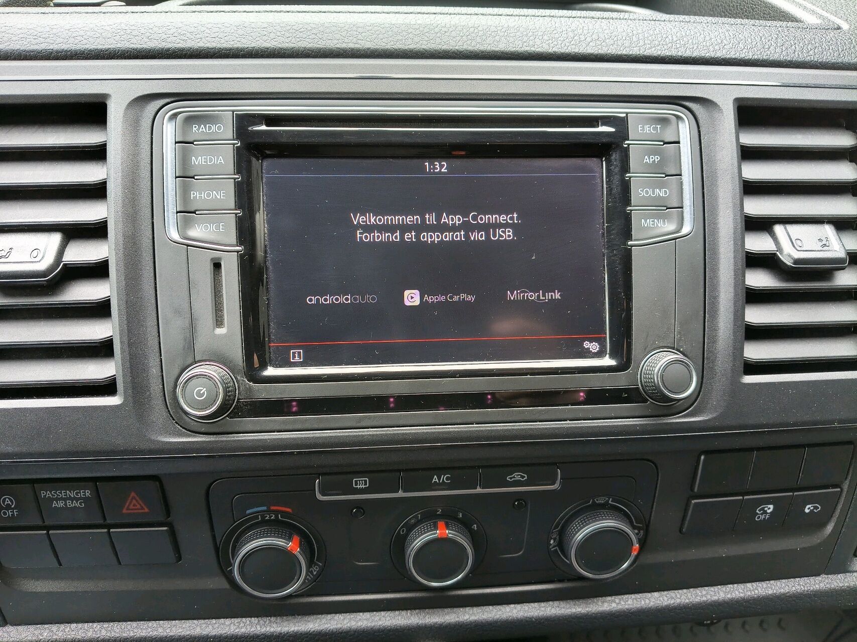 Billede af VW Transporter Lang 2,0 TDI BMT DSG 150HK Van 7g Aut.